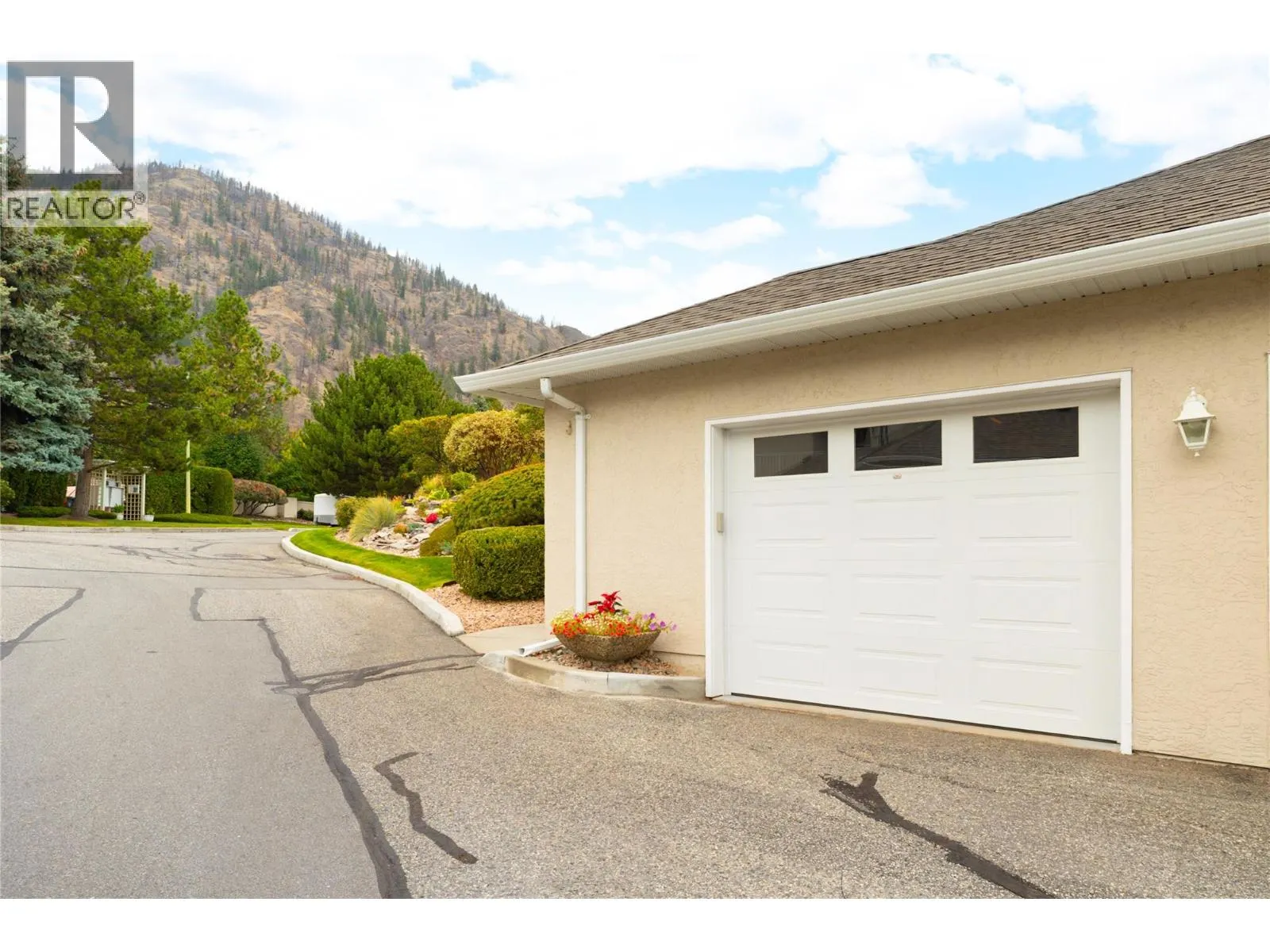 2377 Shannon Woods Drive Unit# 104