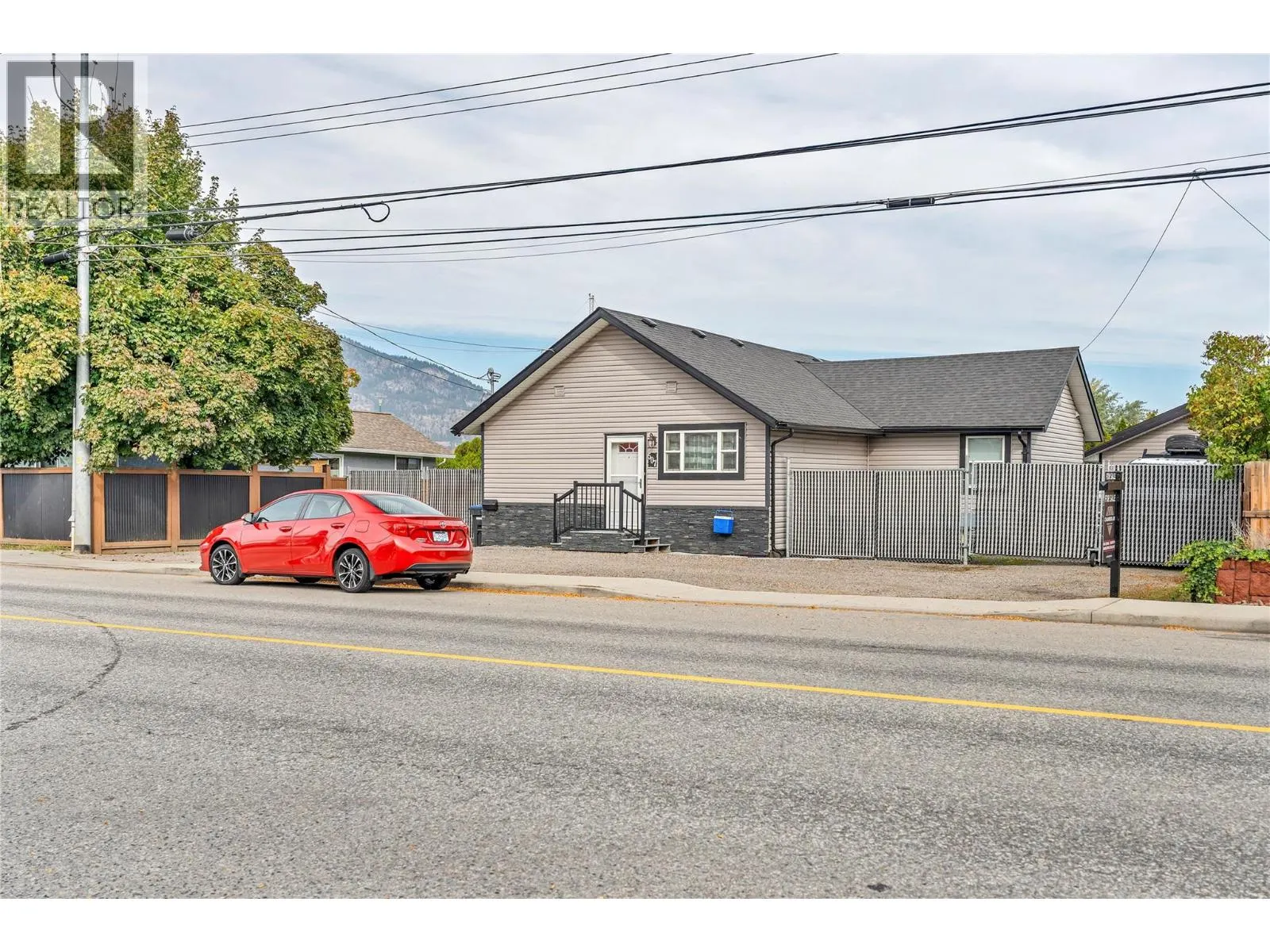 507 Duncan Avenue W