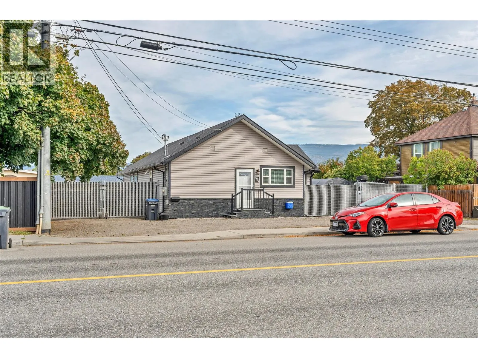 507 Duncan Avenue W