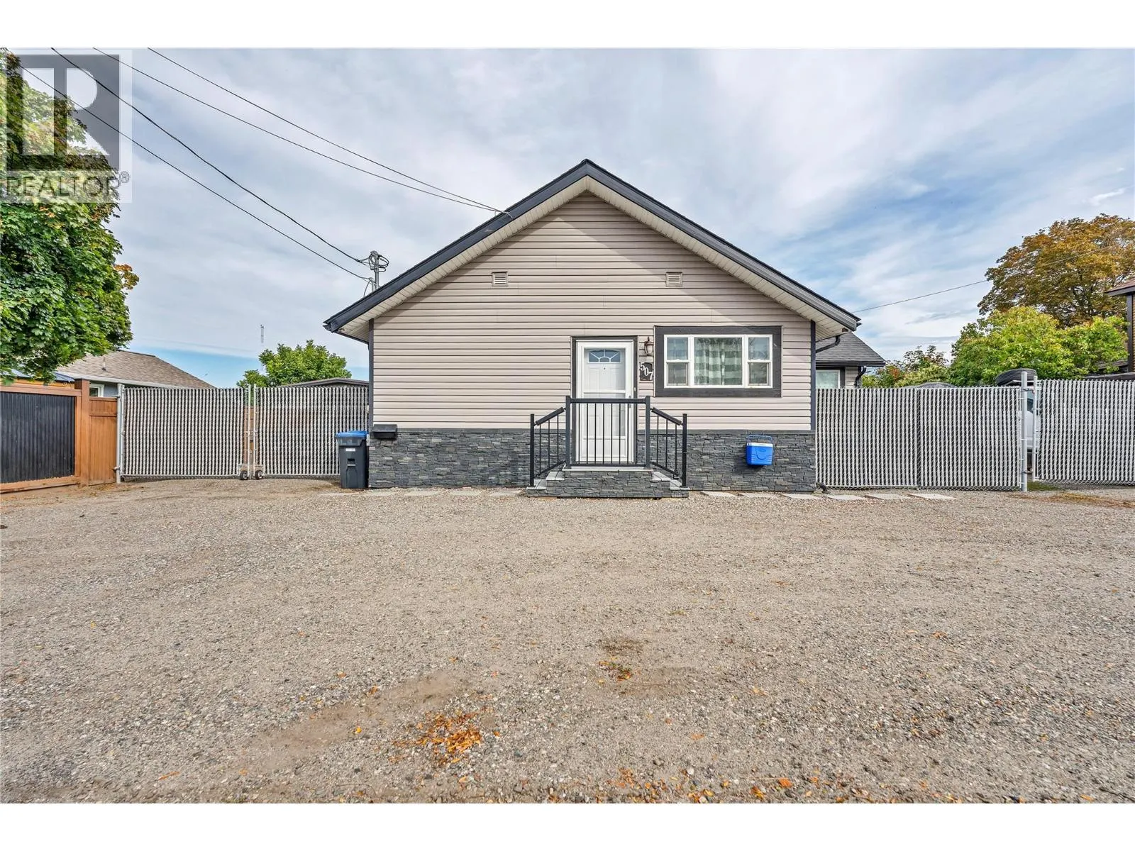 507 Duncan Avenue W