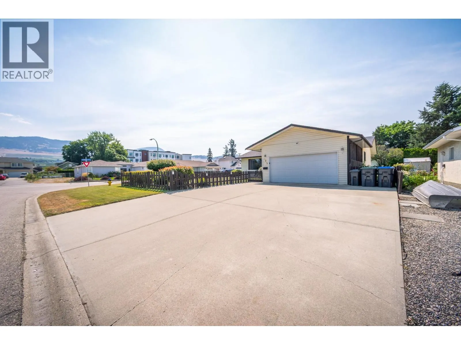 195 Felix Road