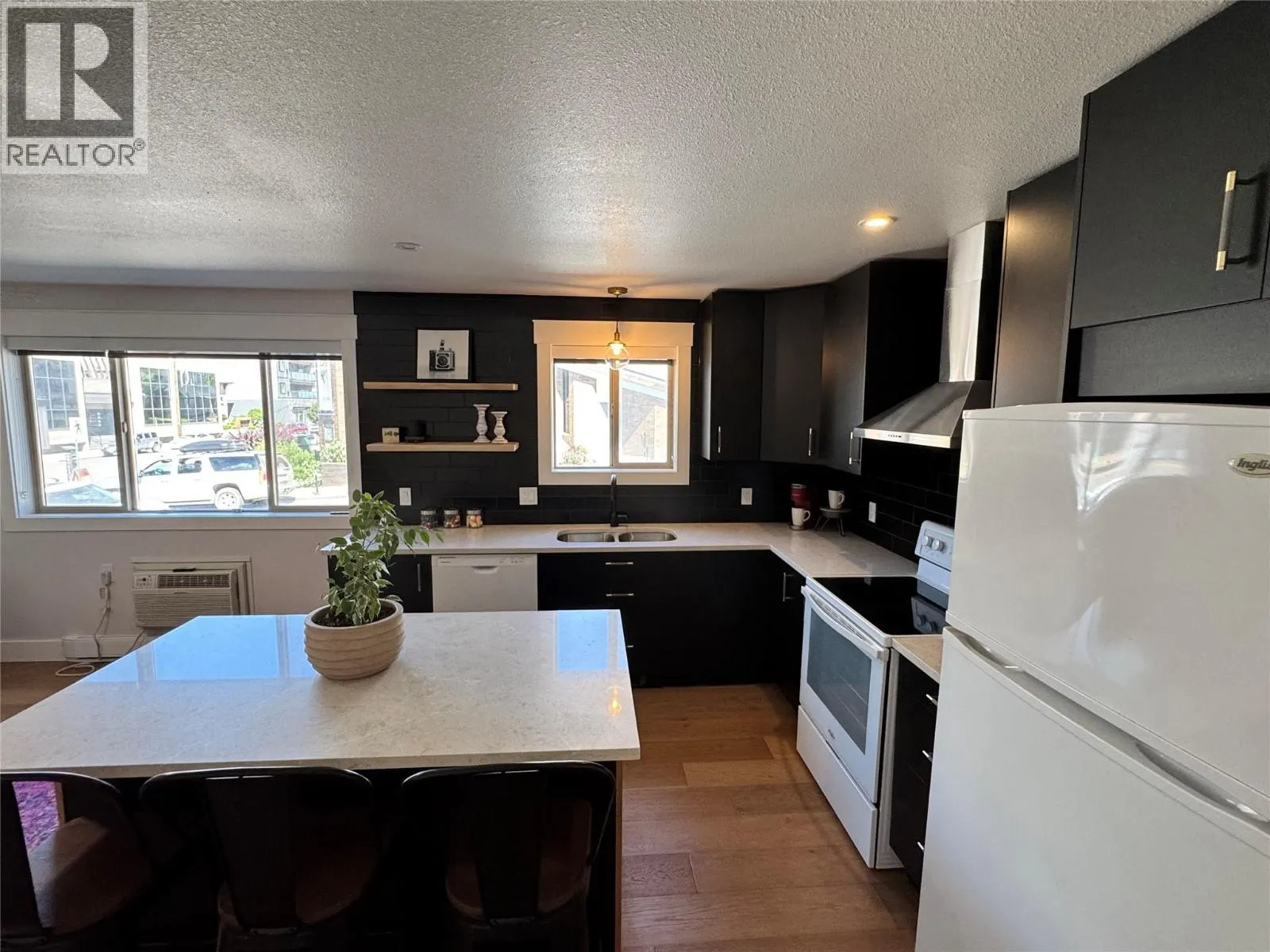 430 4TH Avenue Unit# 5