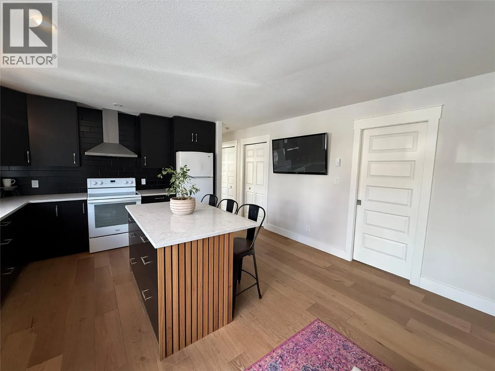 430 4TH Avenue Unit# 5