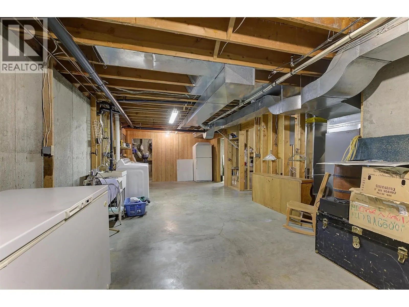 392 Valley Road N