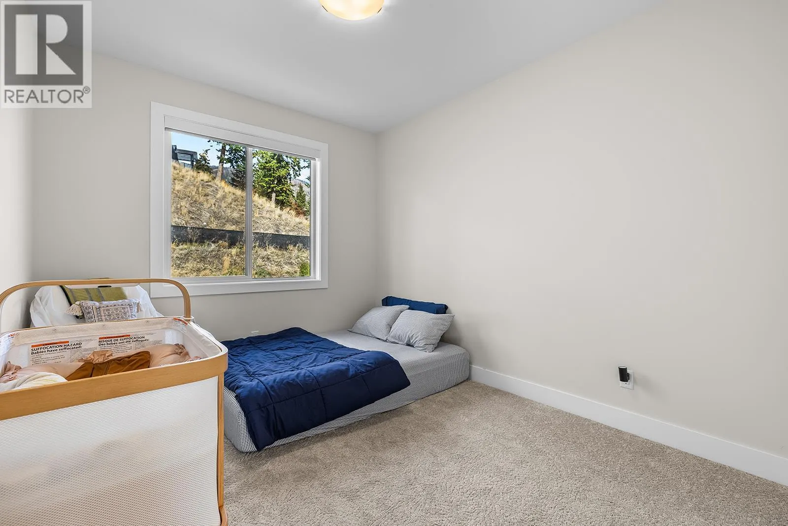 2822 Canyon Crest Drive