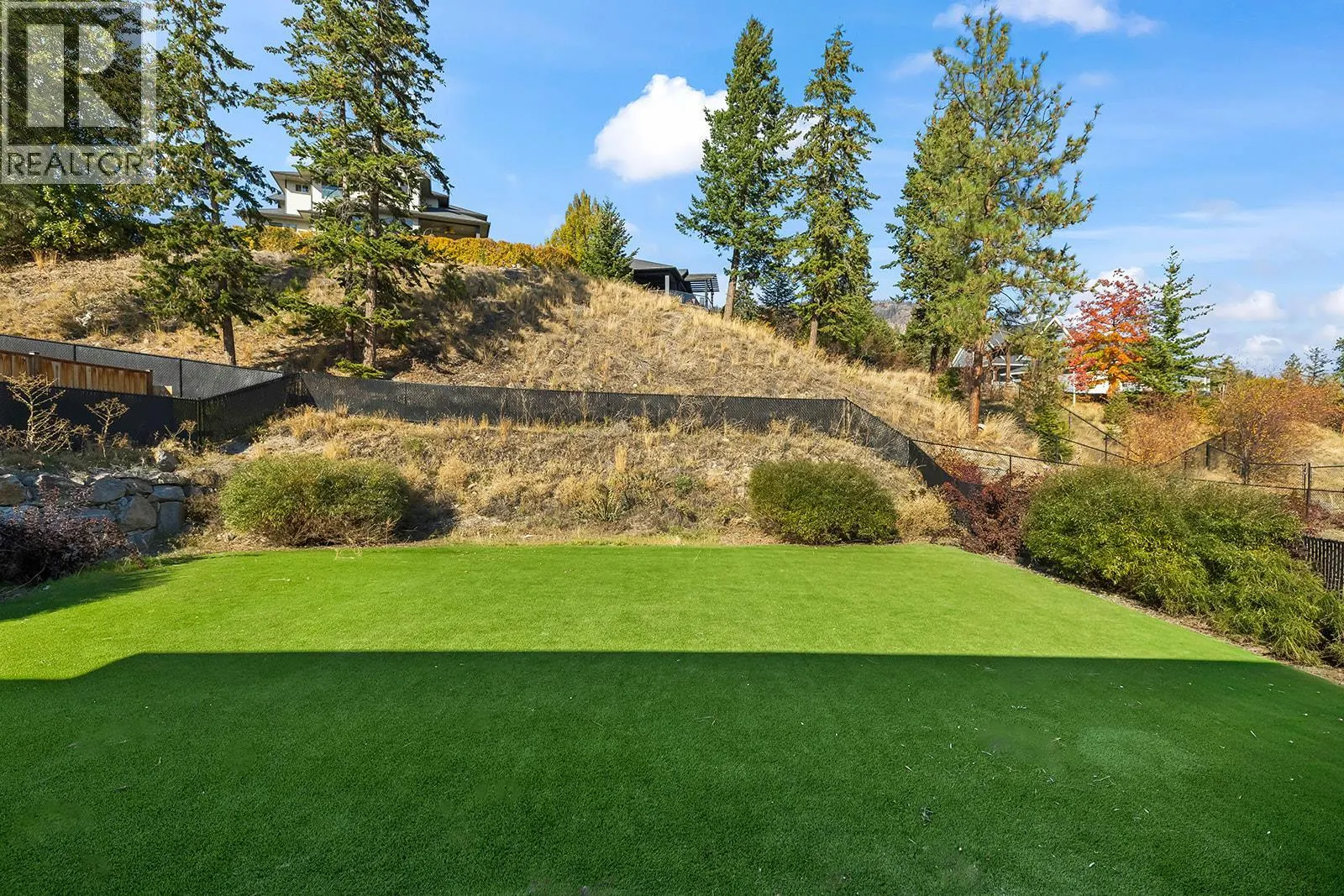 2822 Canyon Crest Drive