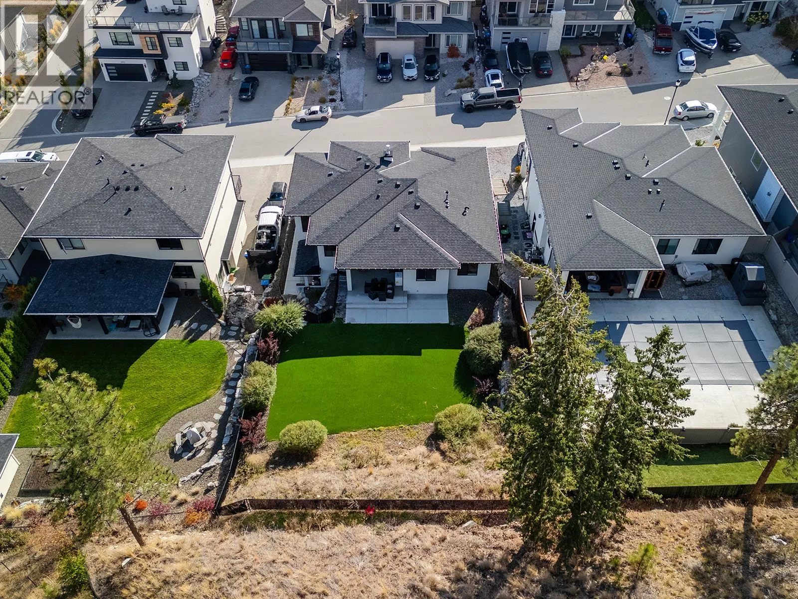 2822 Canyon Crest Drive