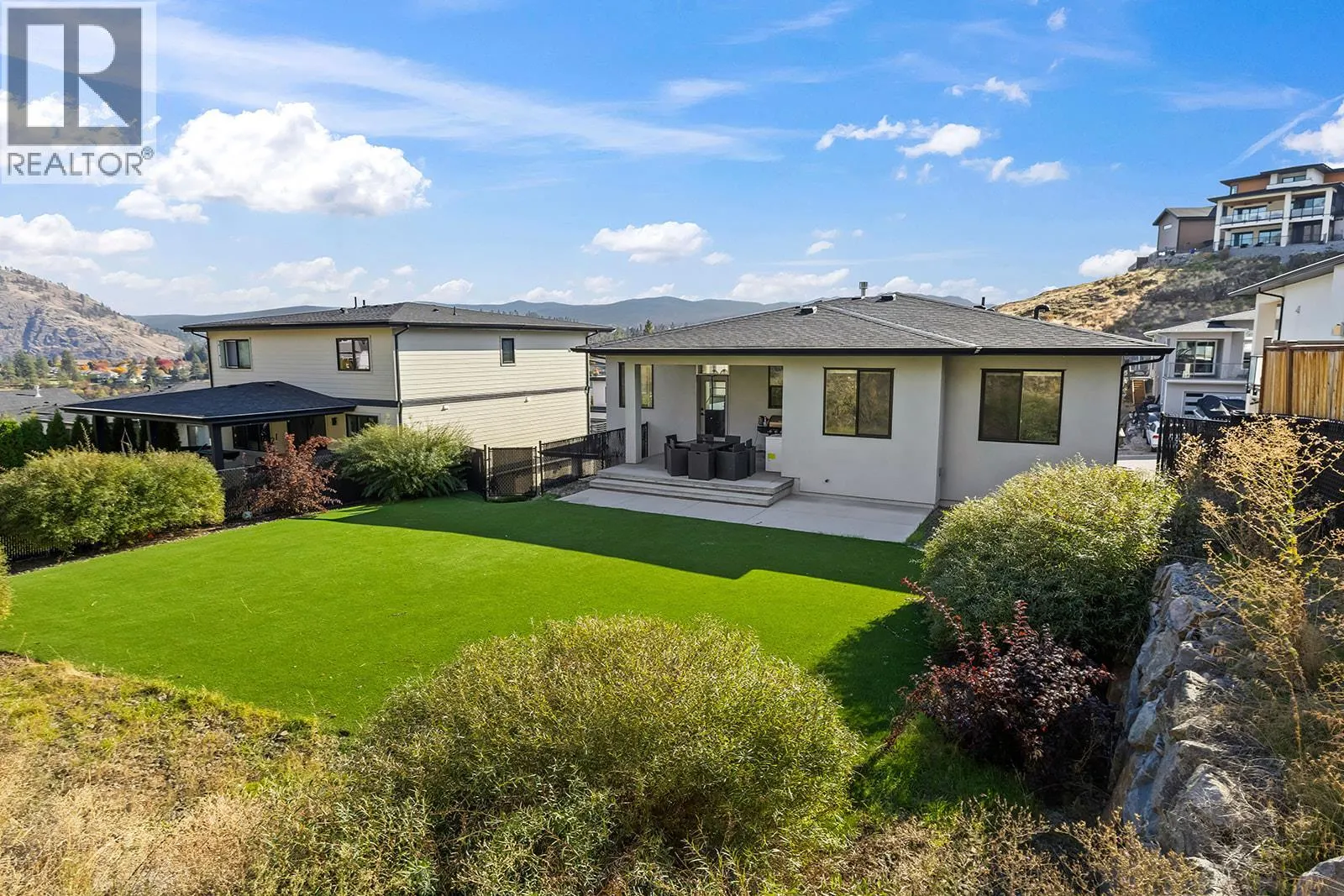 2822 Canyon Crest Drive
