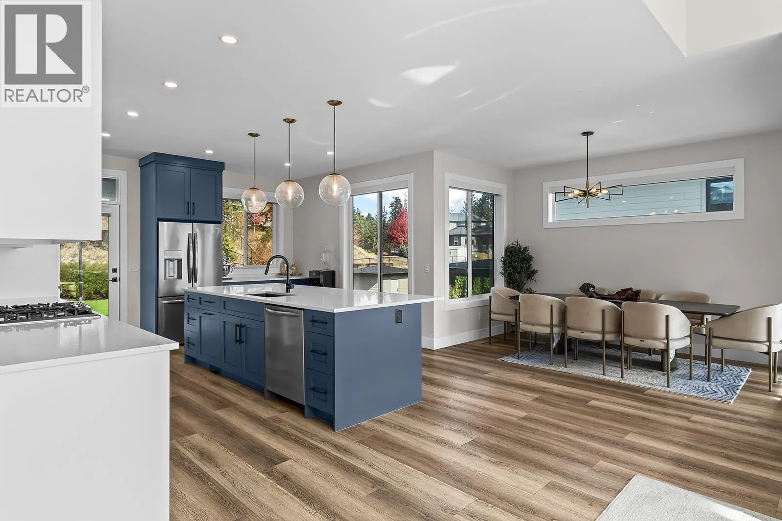 2822 Canyon Crest Drive