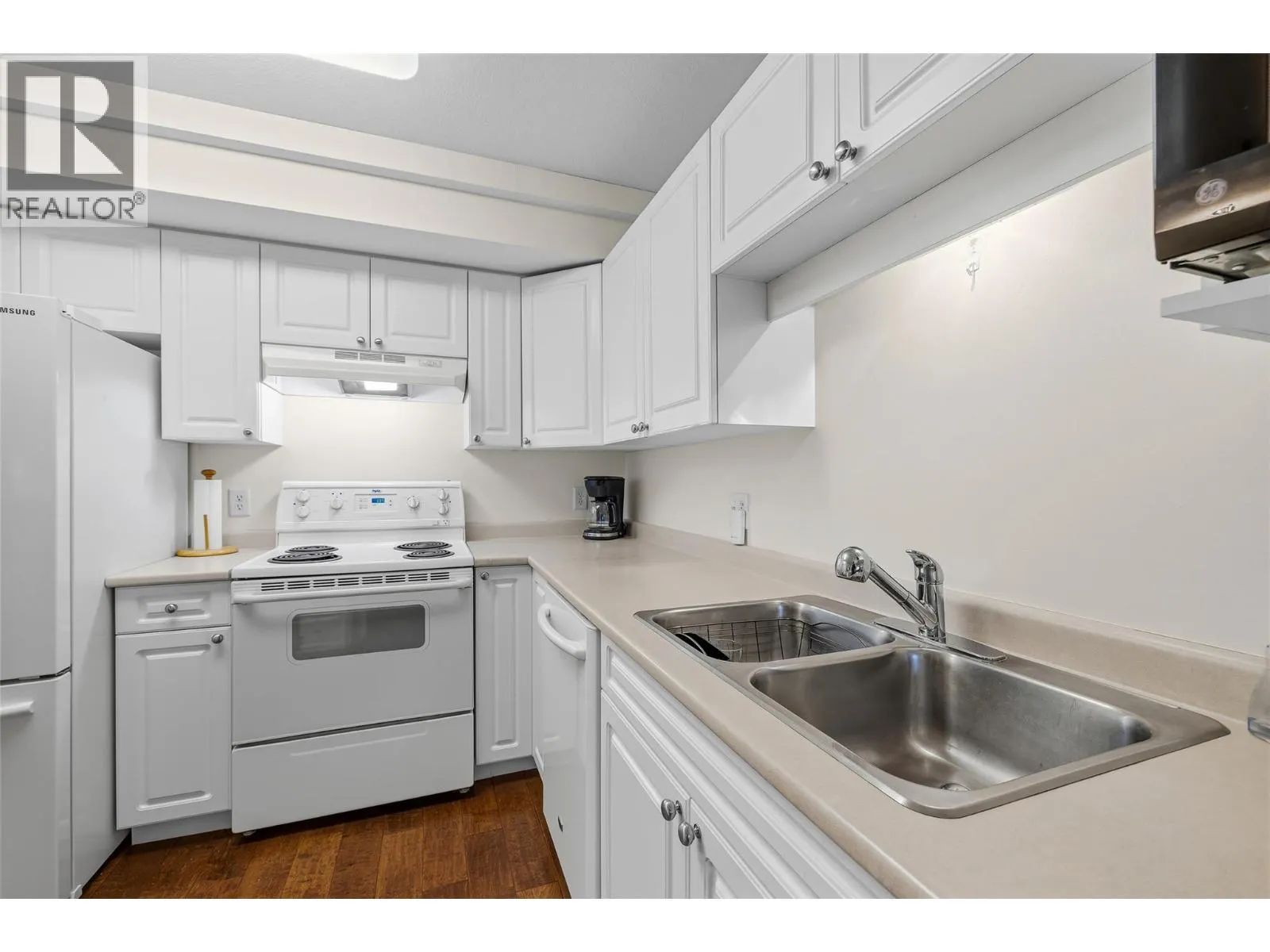250 Dougall Road N Unit# 208