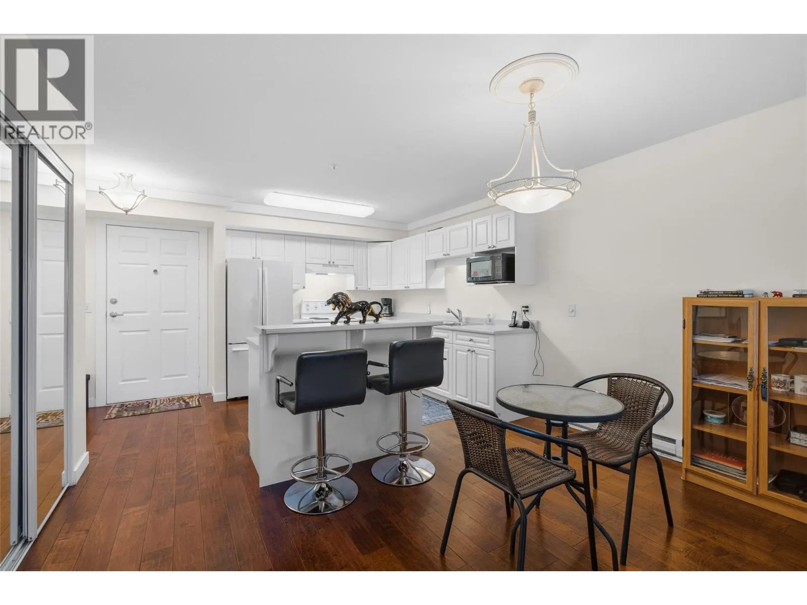 250 Dougall Road N Unit# 208