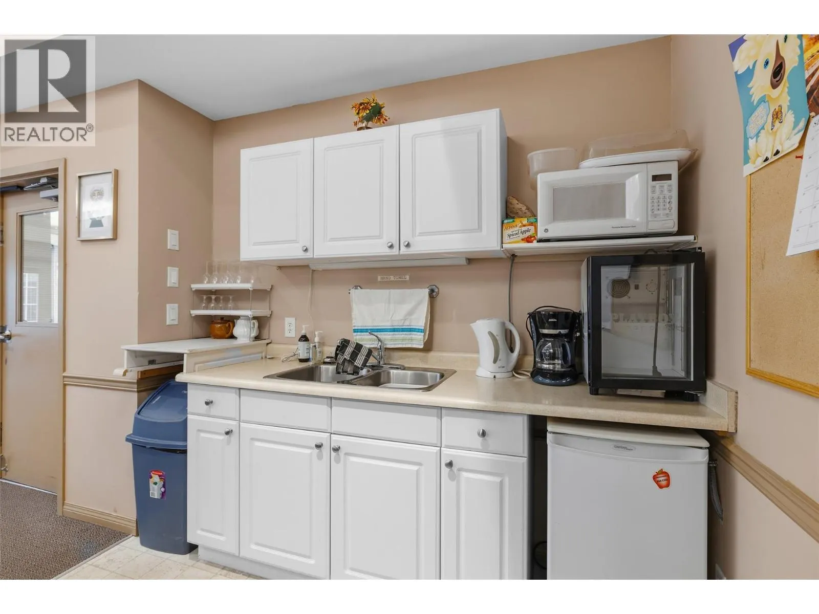 250 Dougall Road N Unit# 208