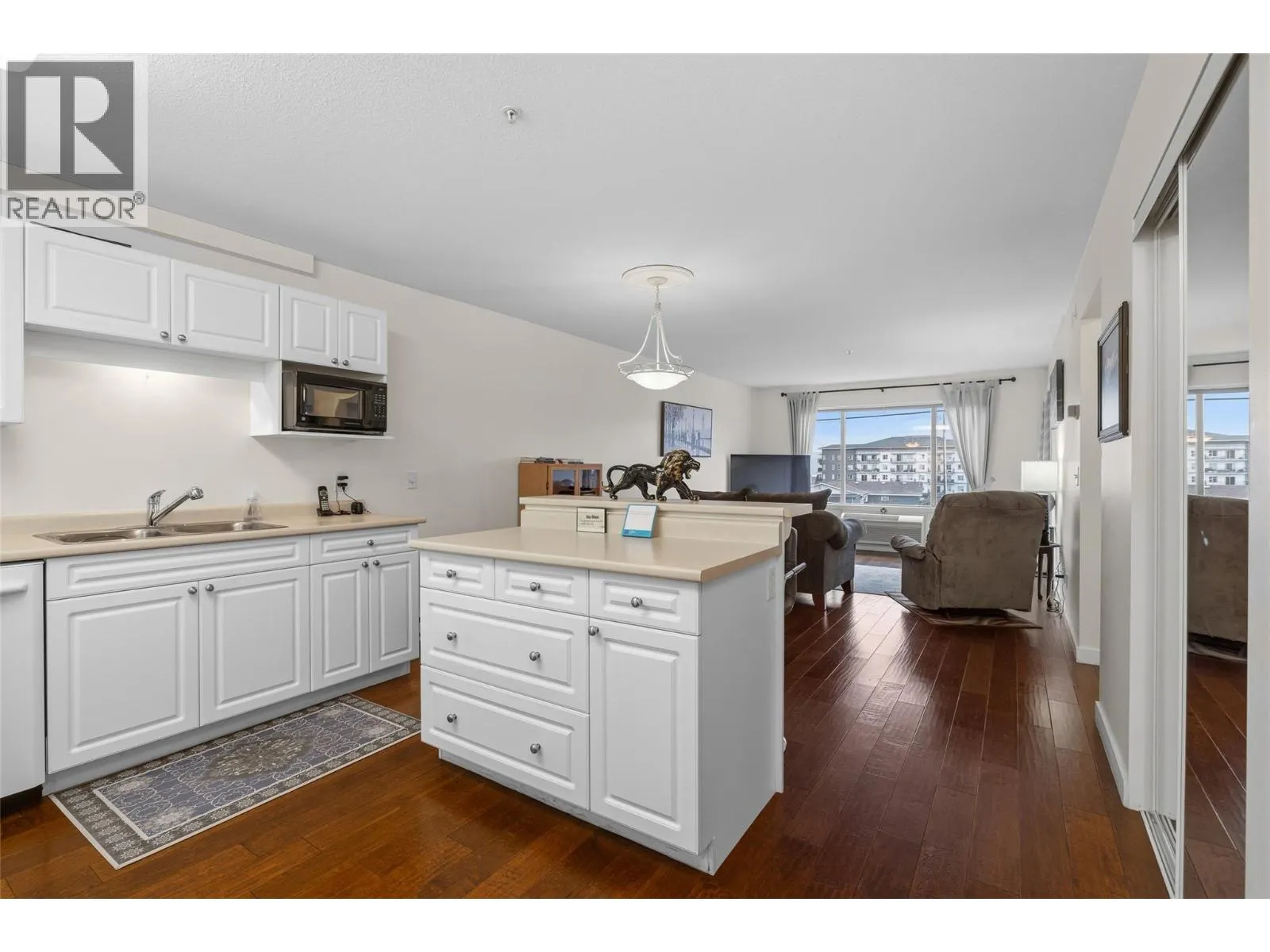 250 Dougall Road N Unit# 208