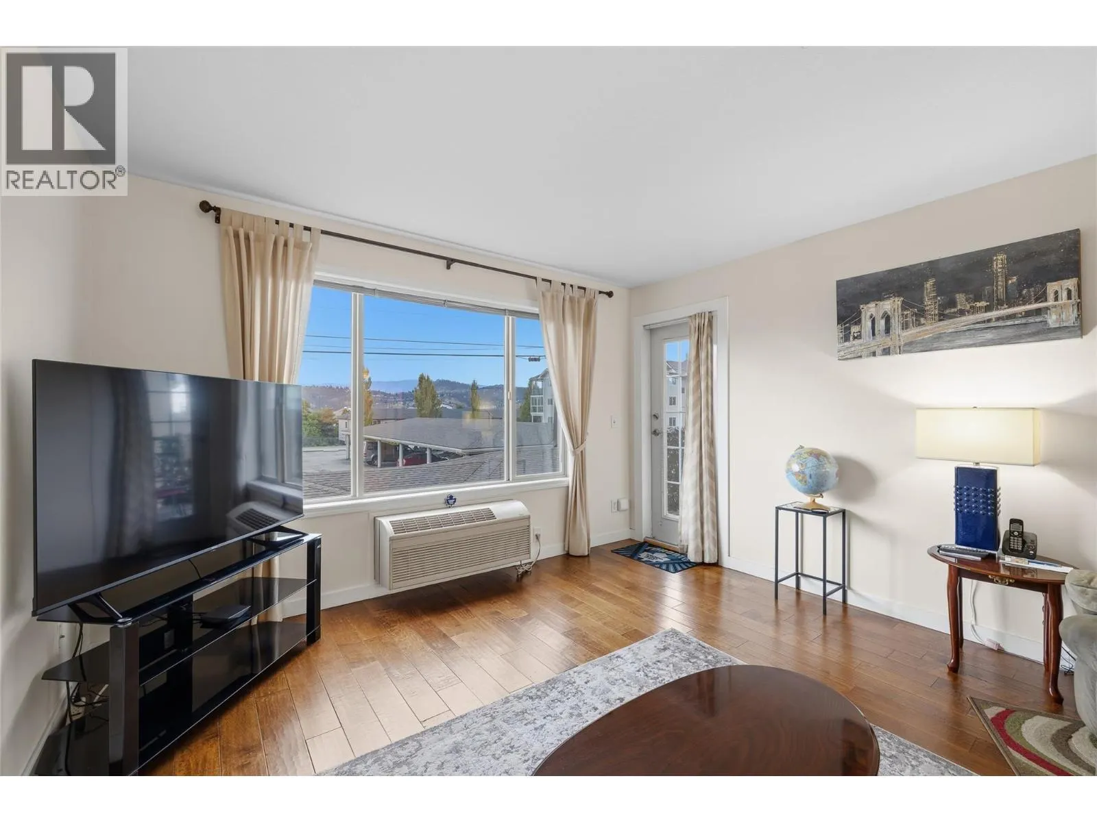 250 Dougall Road N Unit# 208