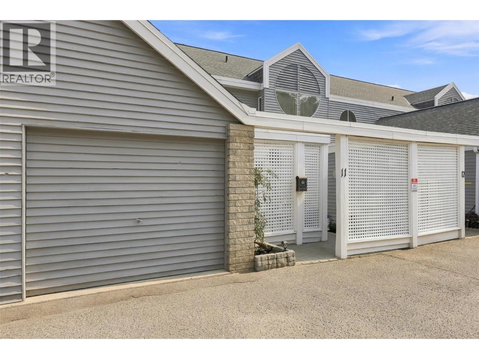1795 Summit Drive Unit# 11