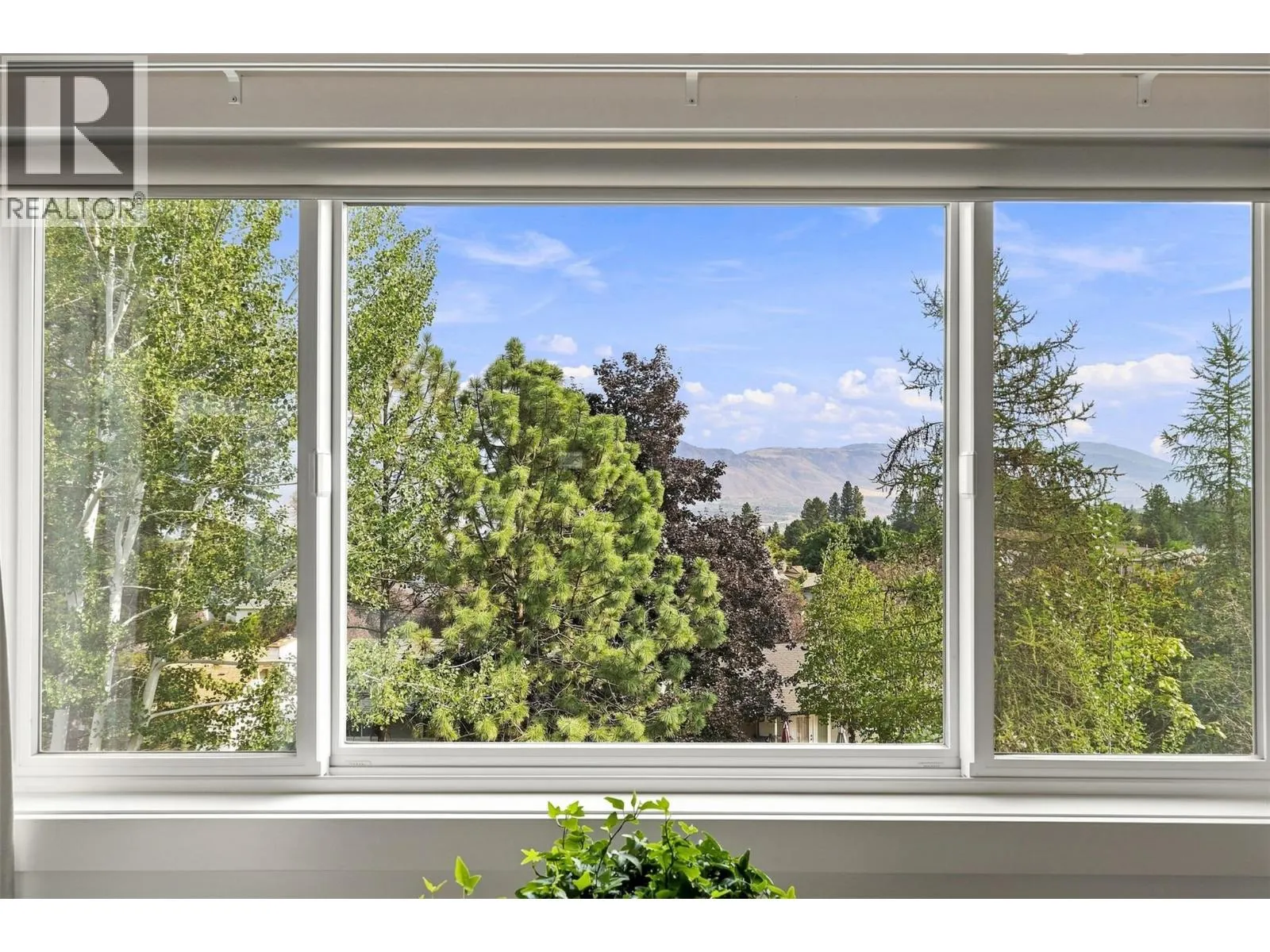 1795 Summit Drive Unit# 11
