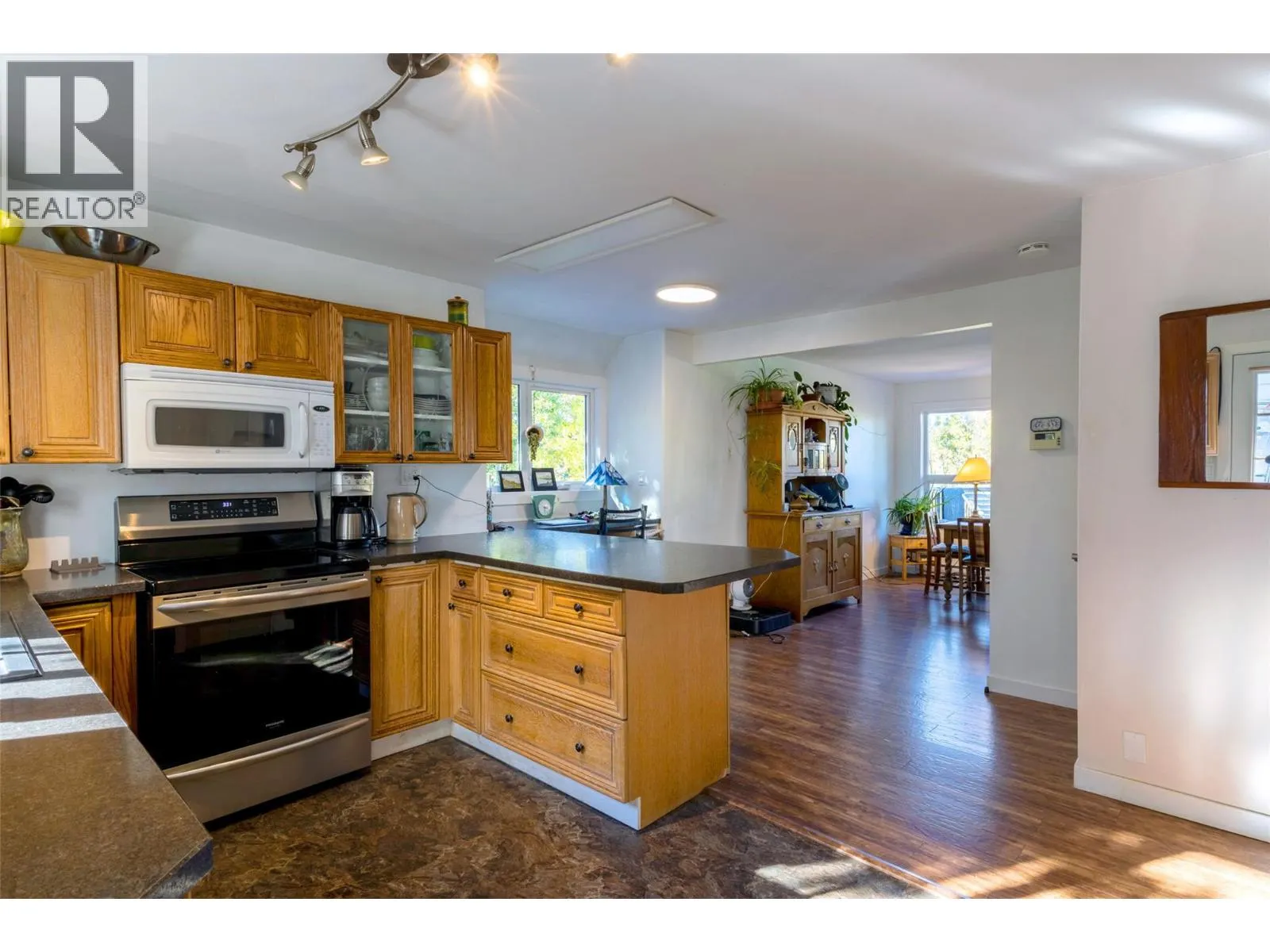 3324 Powell Road