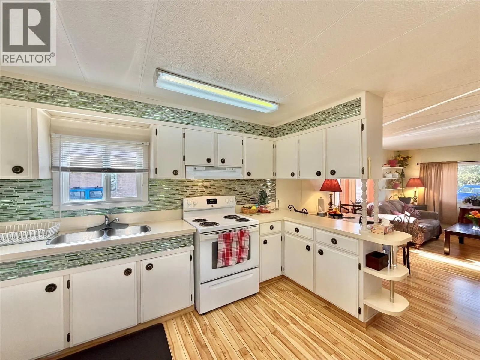 9106 Main Street Unit# 8