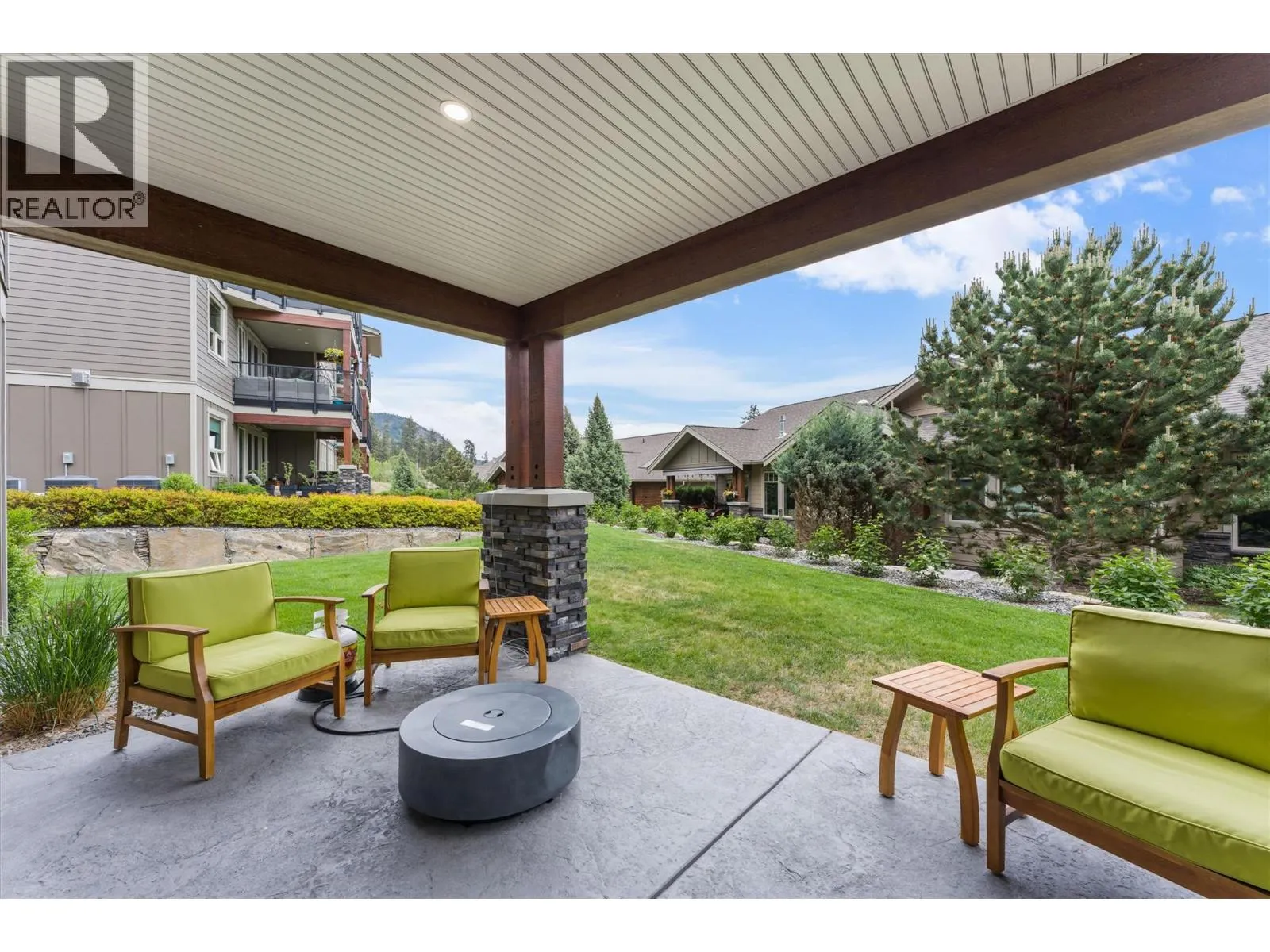 4000 REDSTONE Crescent Unit# 220