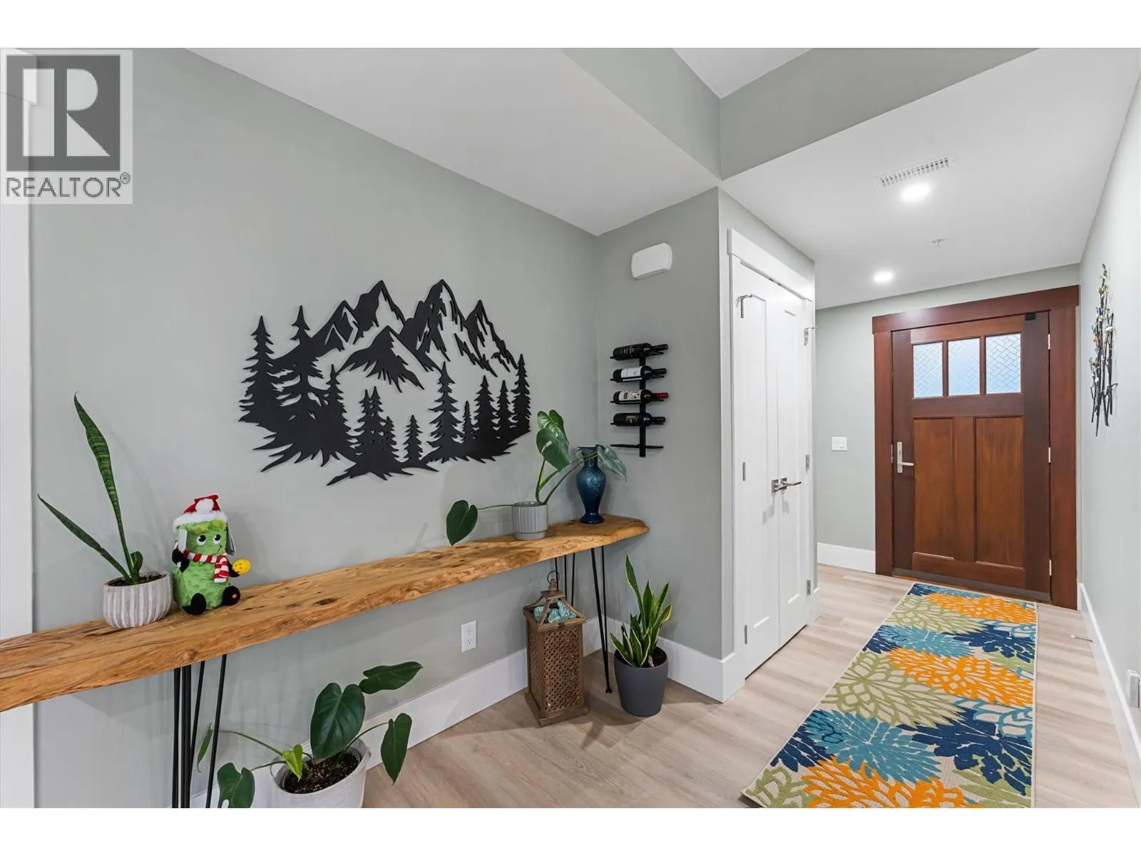 4000 REDSTONE Crescent Unit# 220