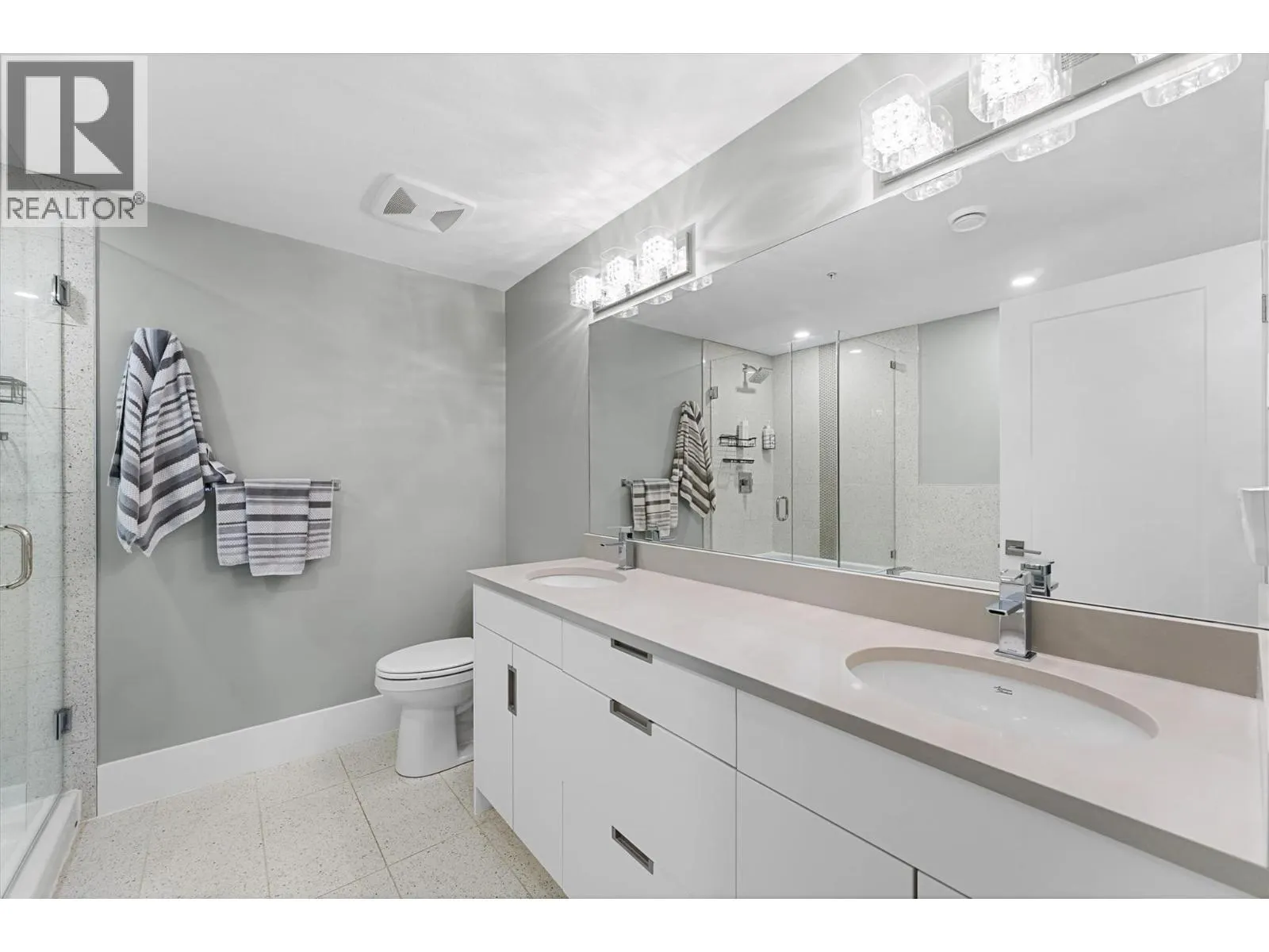 4000 REDSTONE Crescent Unit# 220