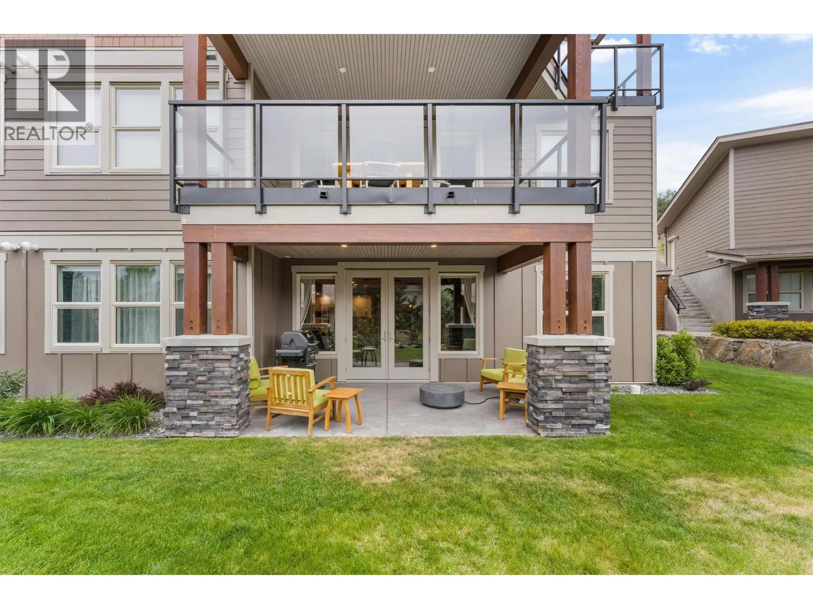 4000 REDSTONE Crescent Unit# 220