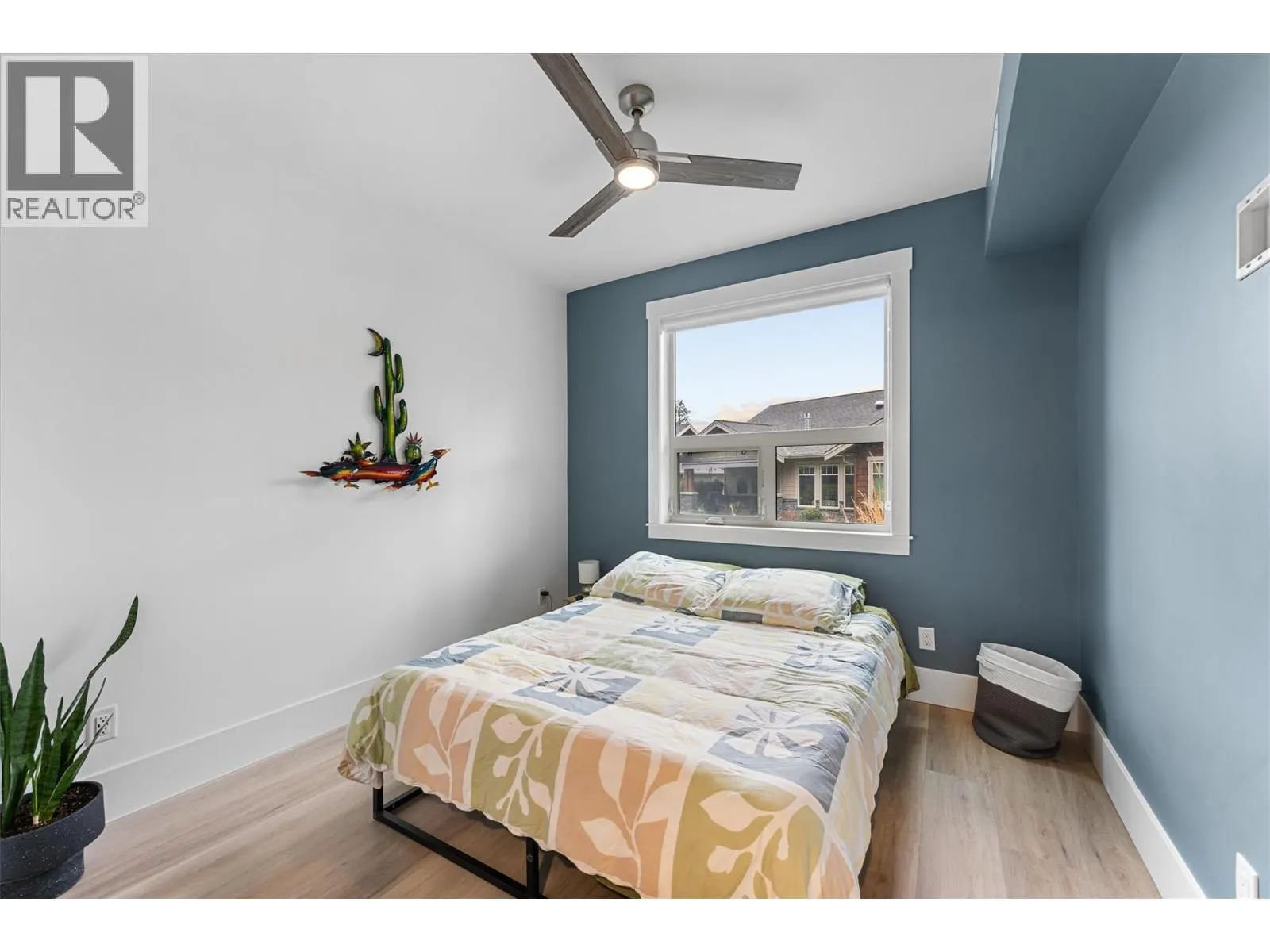 4000 REDSTONE Crescent Unit# 220
