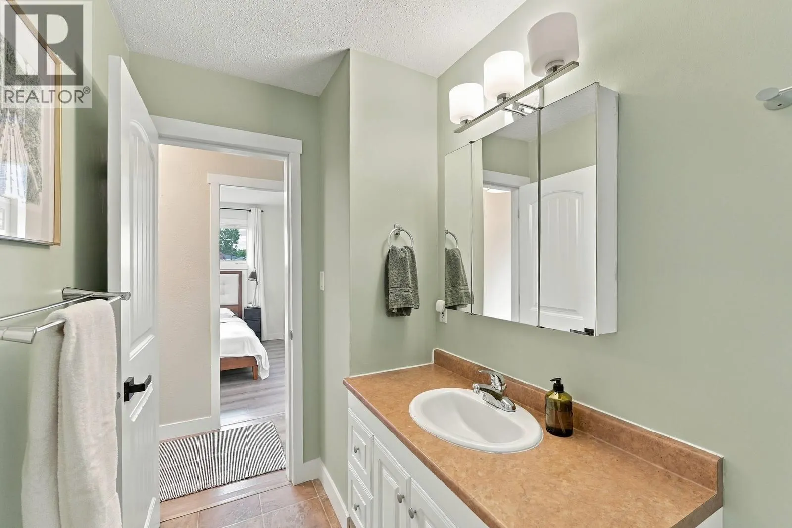 1029 Quesnel Road