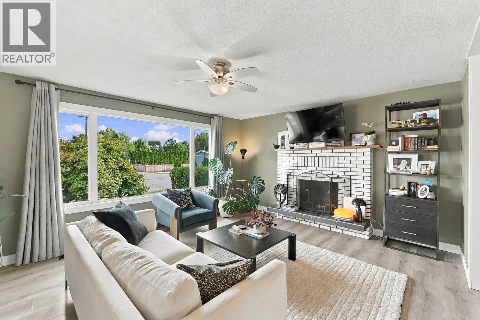 1029 Quesnel Road