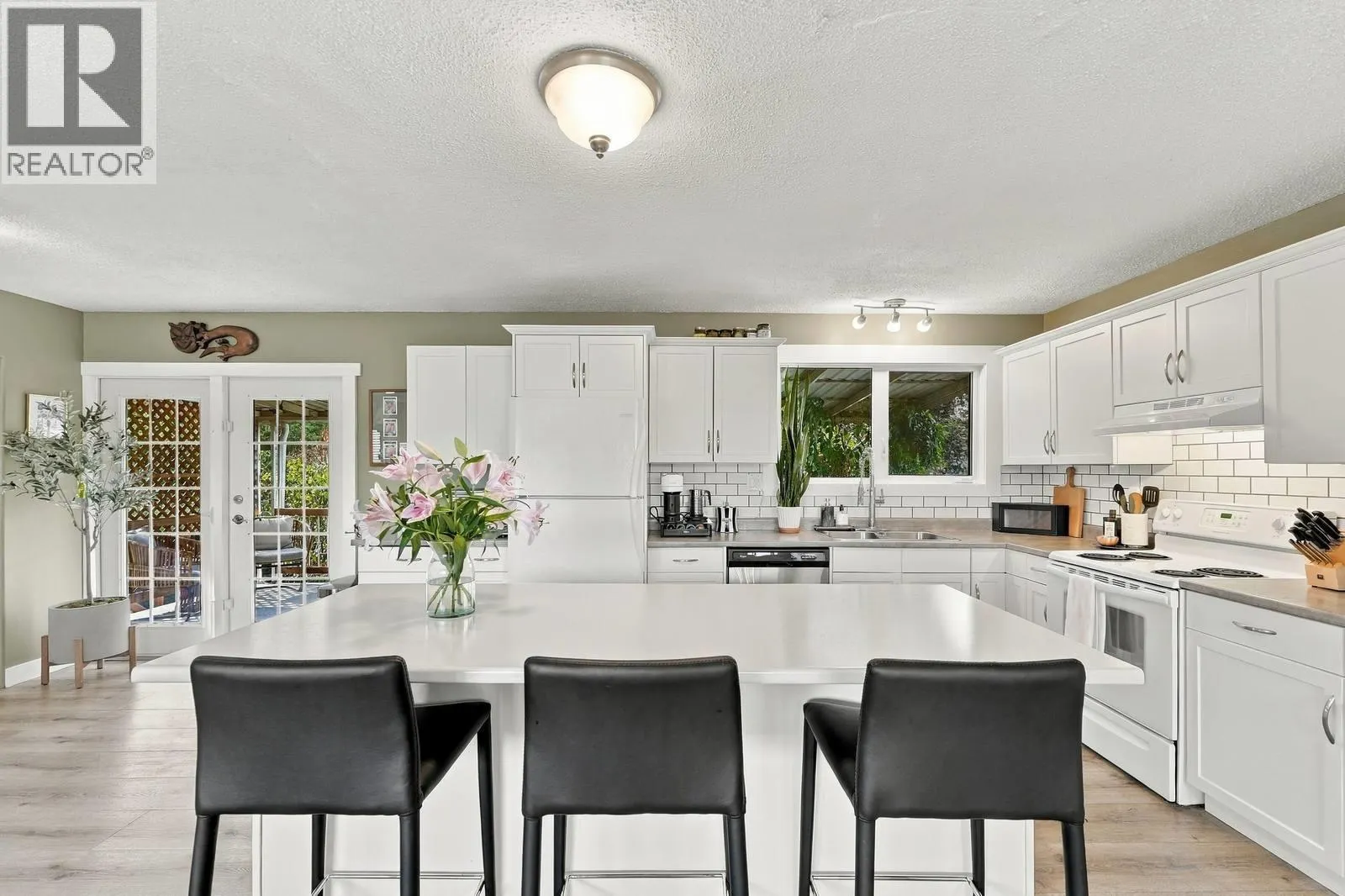 1029 Quesnel Road