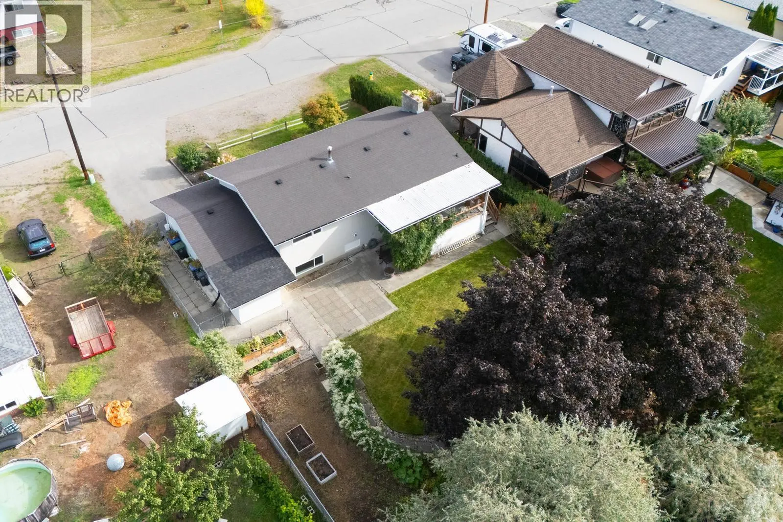 1029 Quesnel Road