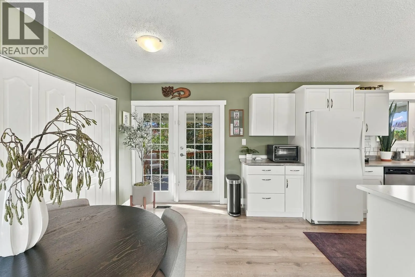1029 Quesnel Road
