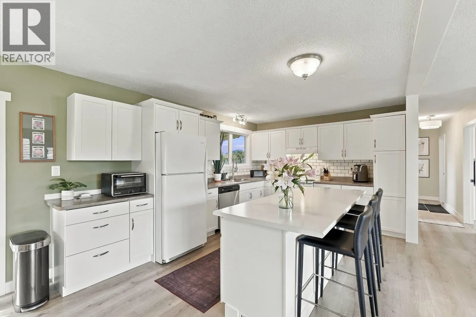 1029 Quesnel Road