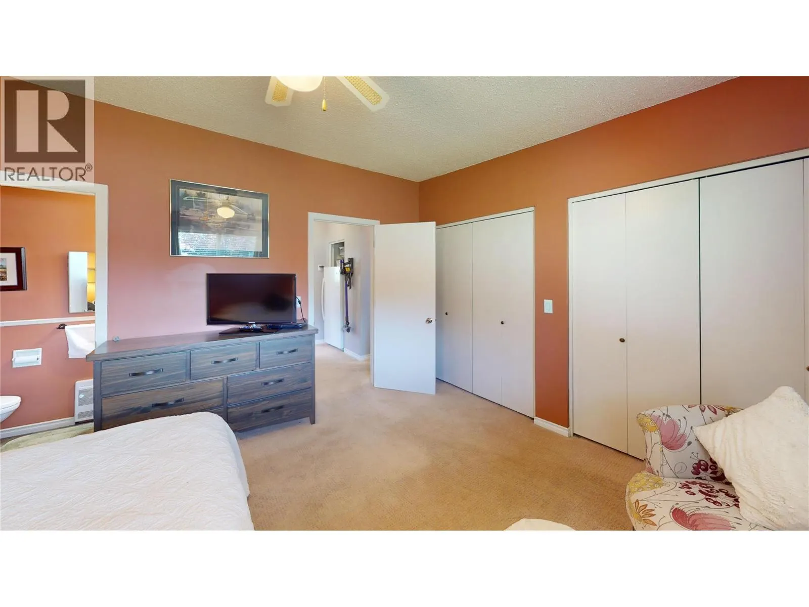 1030 MONROSE Road