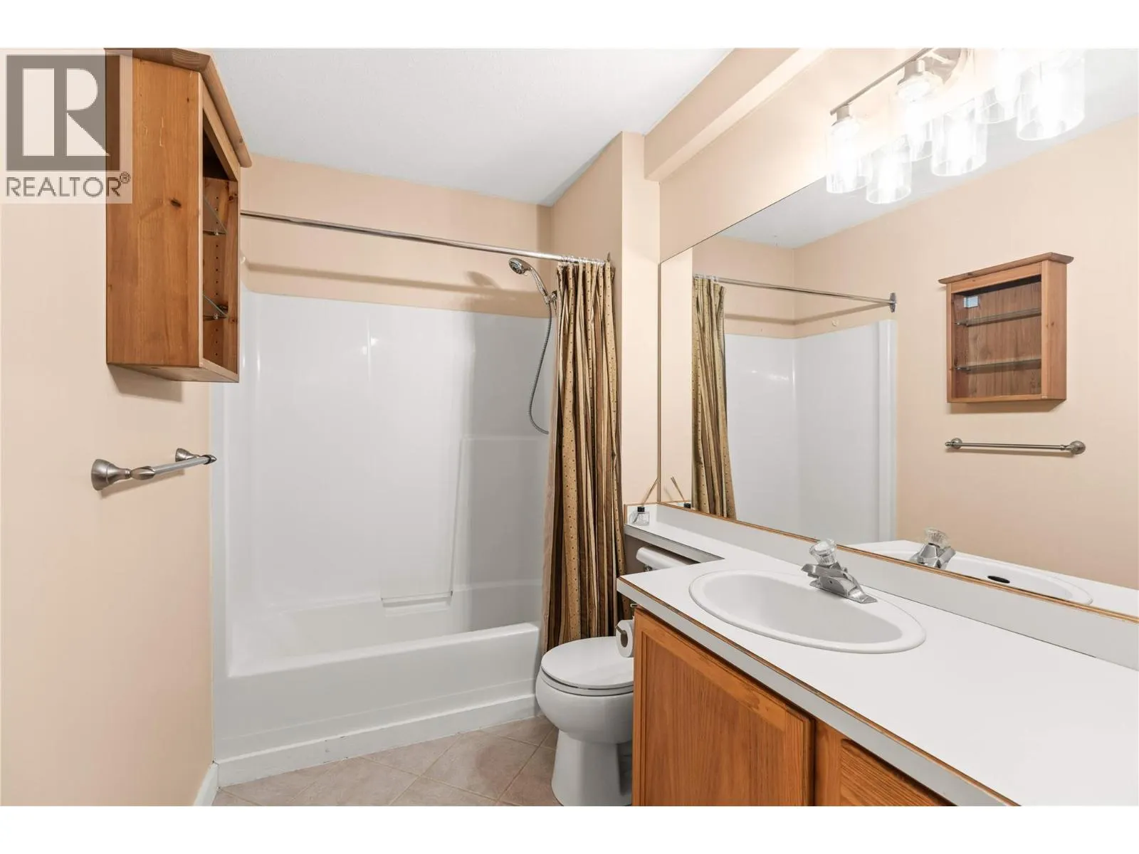 2435 Pleasant Valley Road Unit# 206