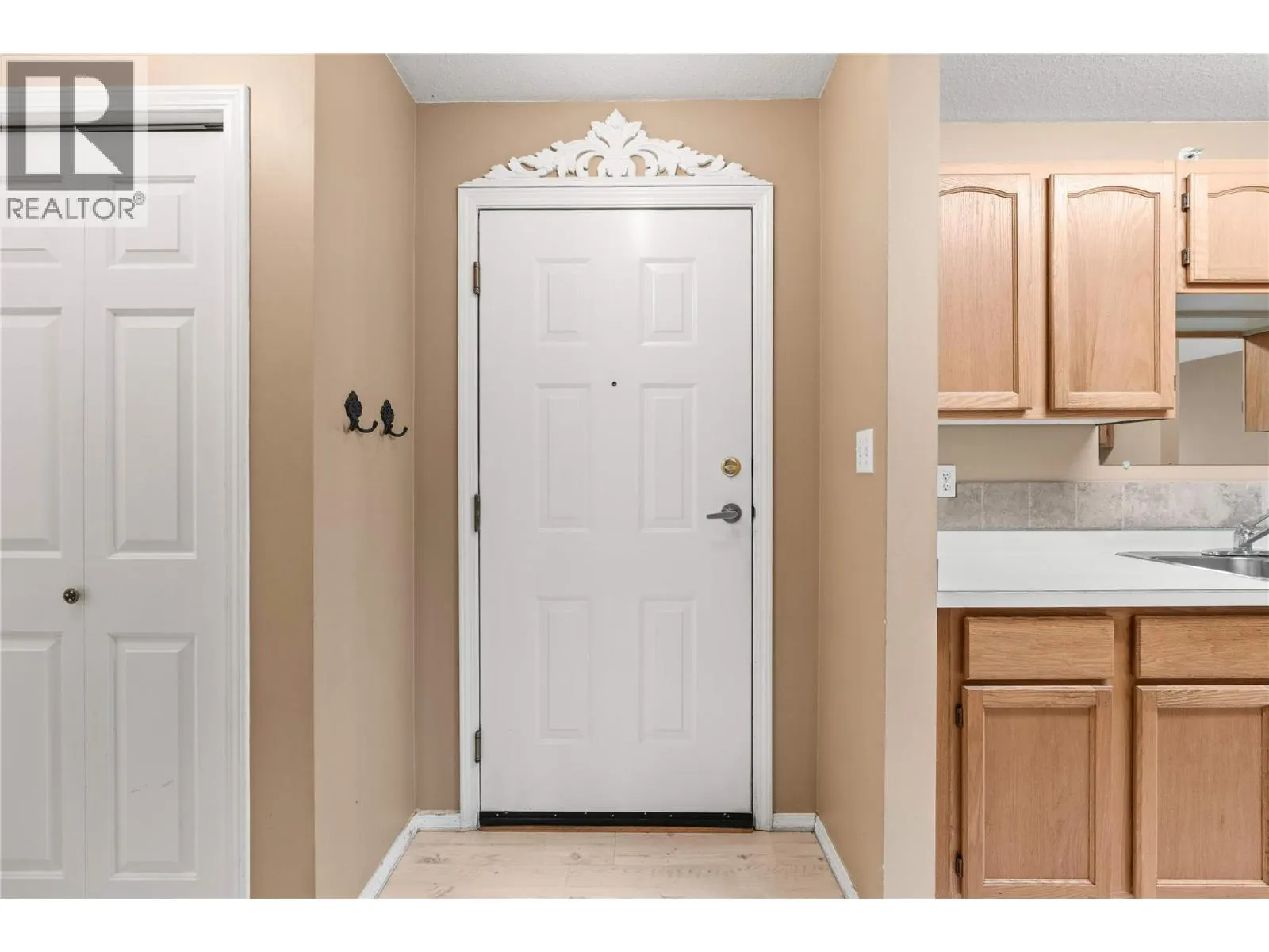 2435 Pleasant Valley Road Unit# 206