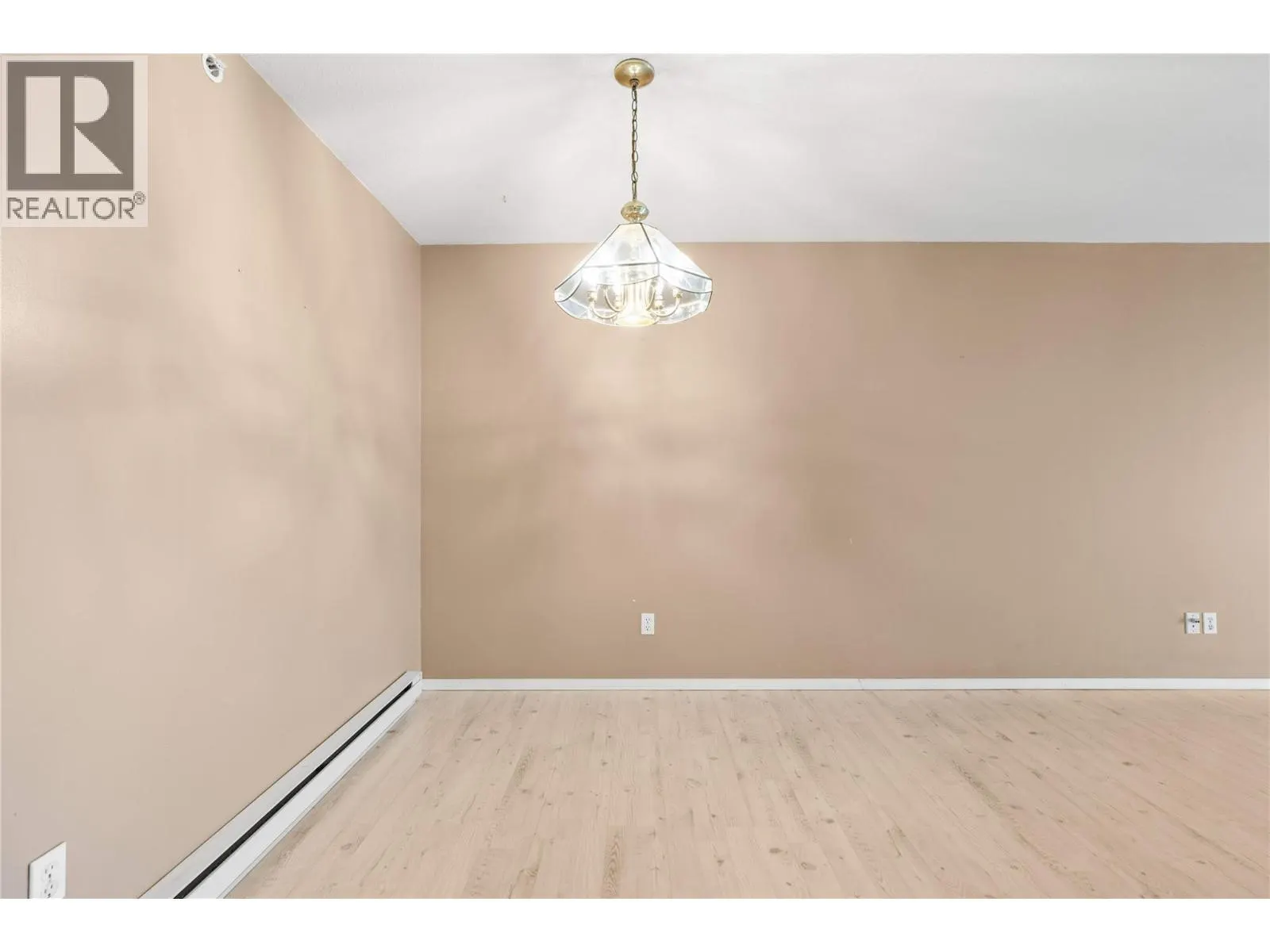 2435 Pleasant Valley Road Unit# 206