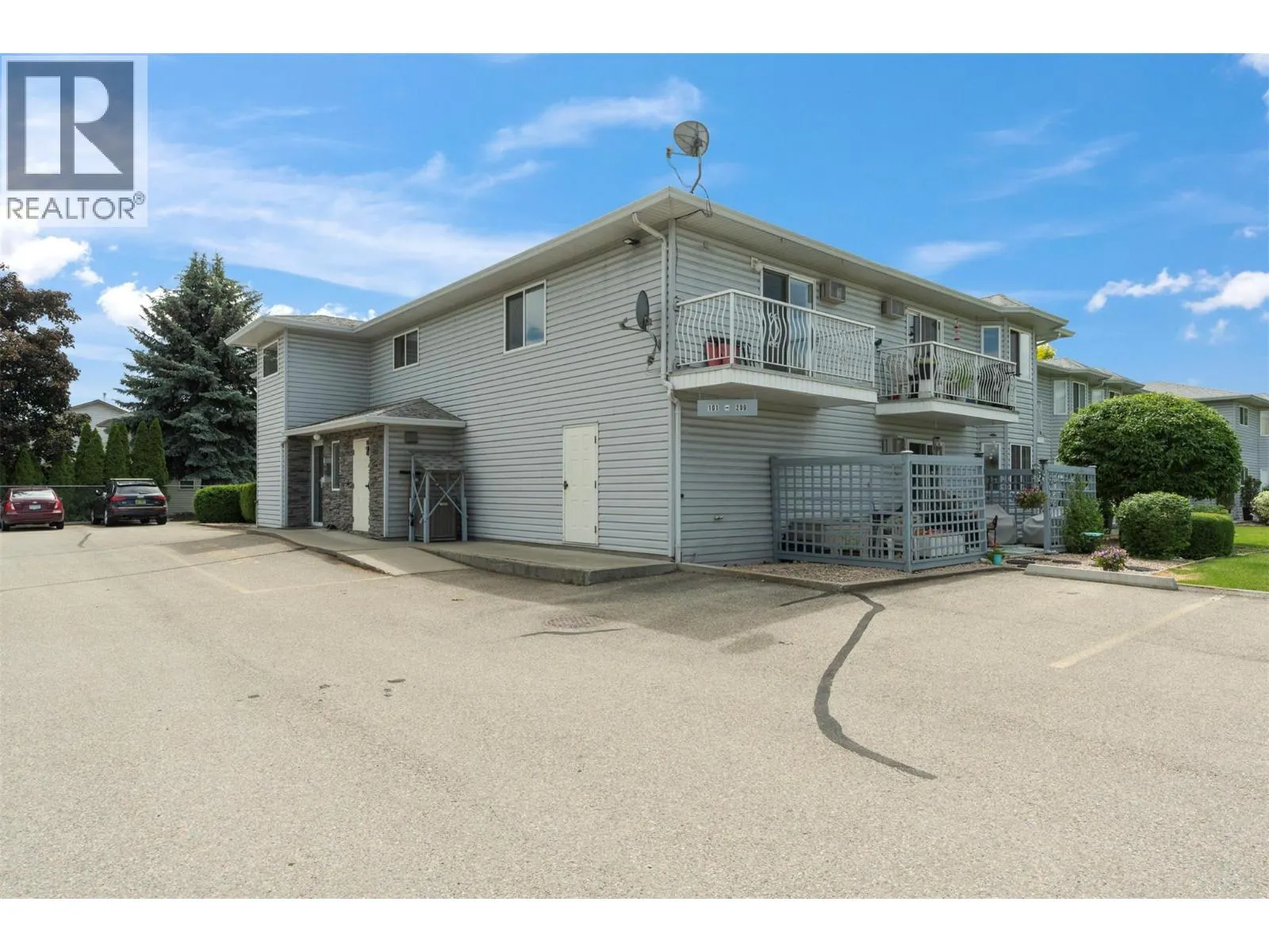 2435 Pleasant Valley Road Unit# 206