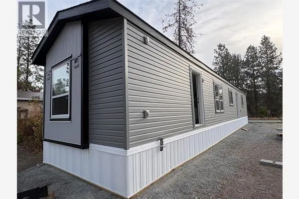 1999 HWY 97S. 1999 Highway 97S Unit# 145A Lot# 145A