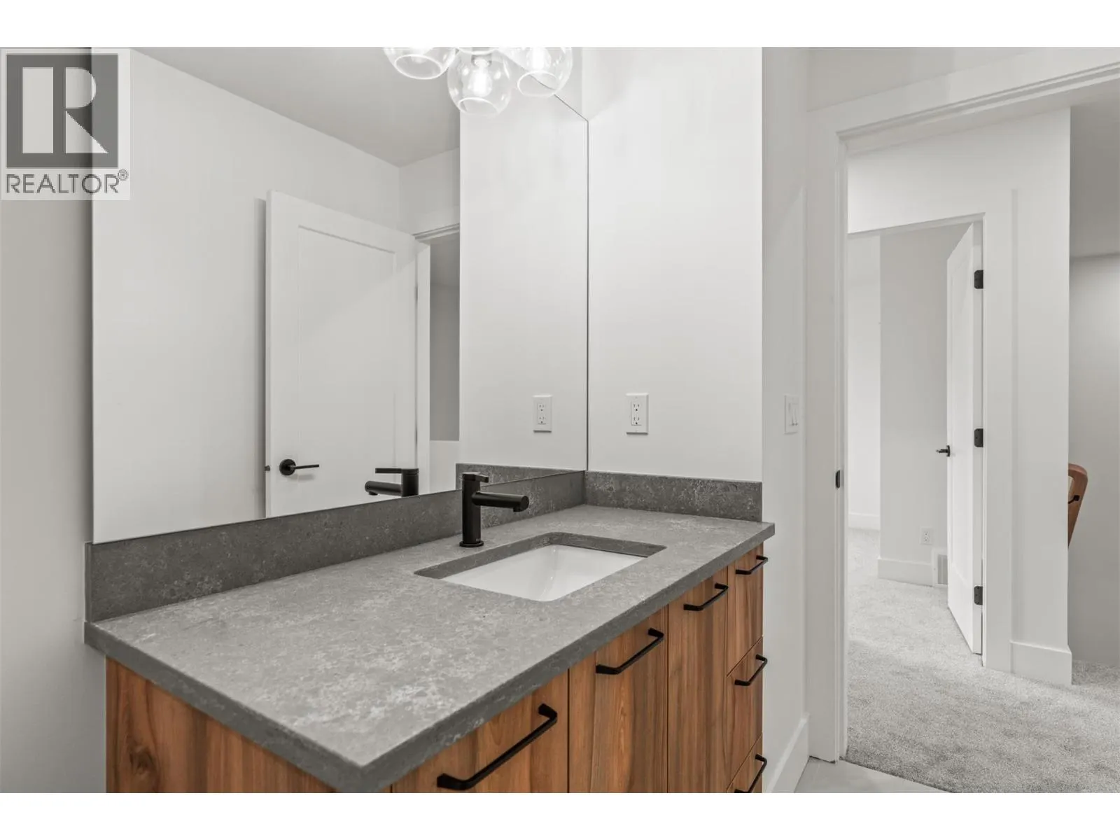 2467 Bradley Drive Unit# 101