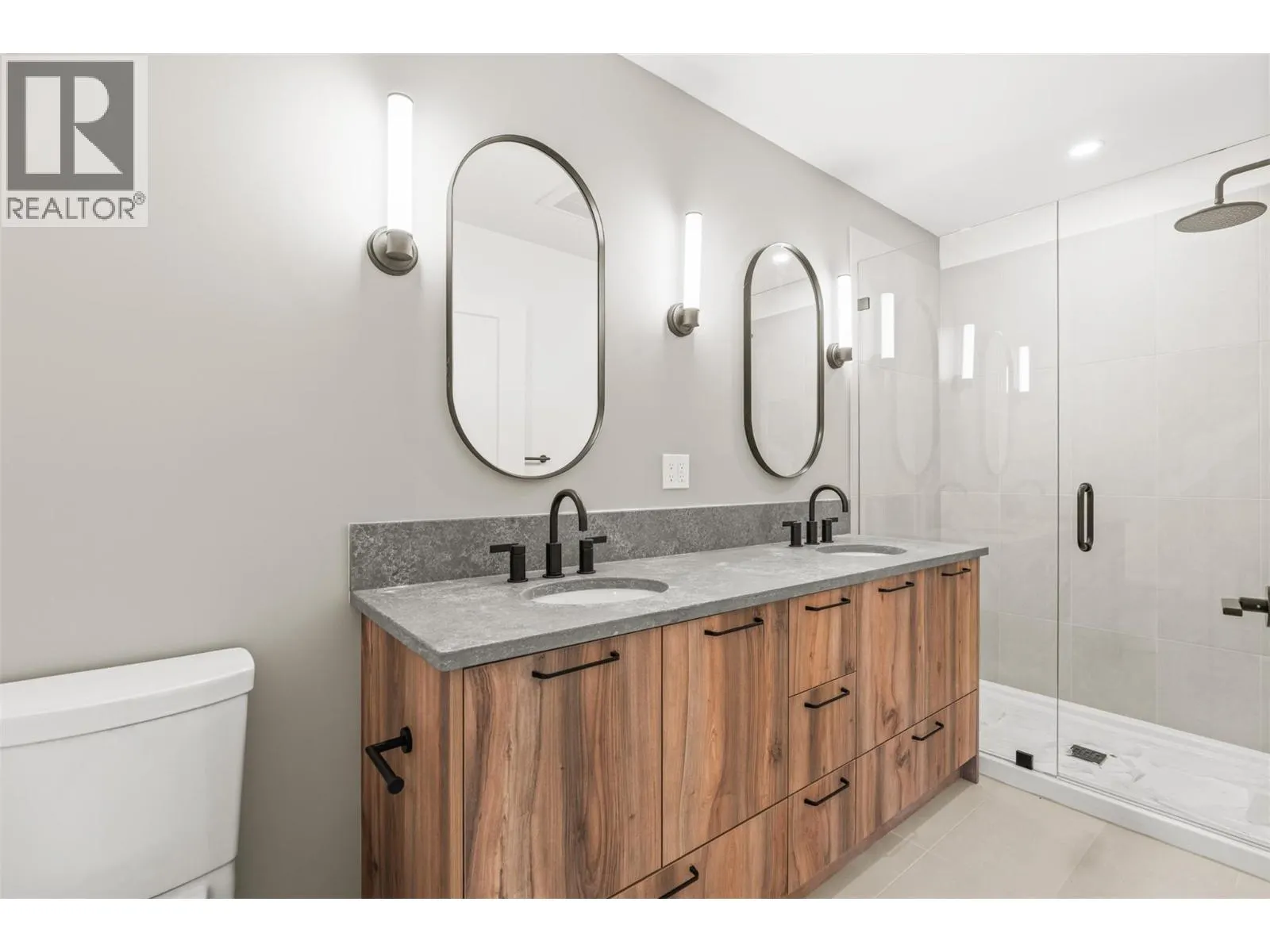 2467 Bradley Drive Unit# 101