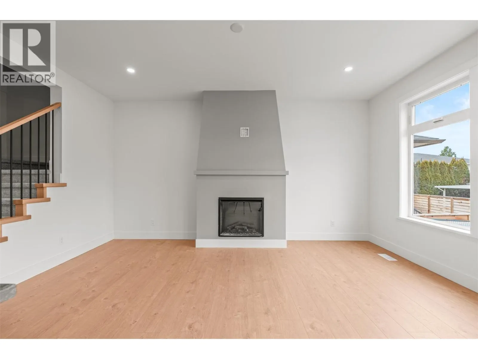 2467 Bradley Drive Unit# 101