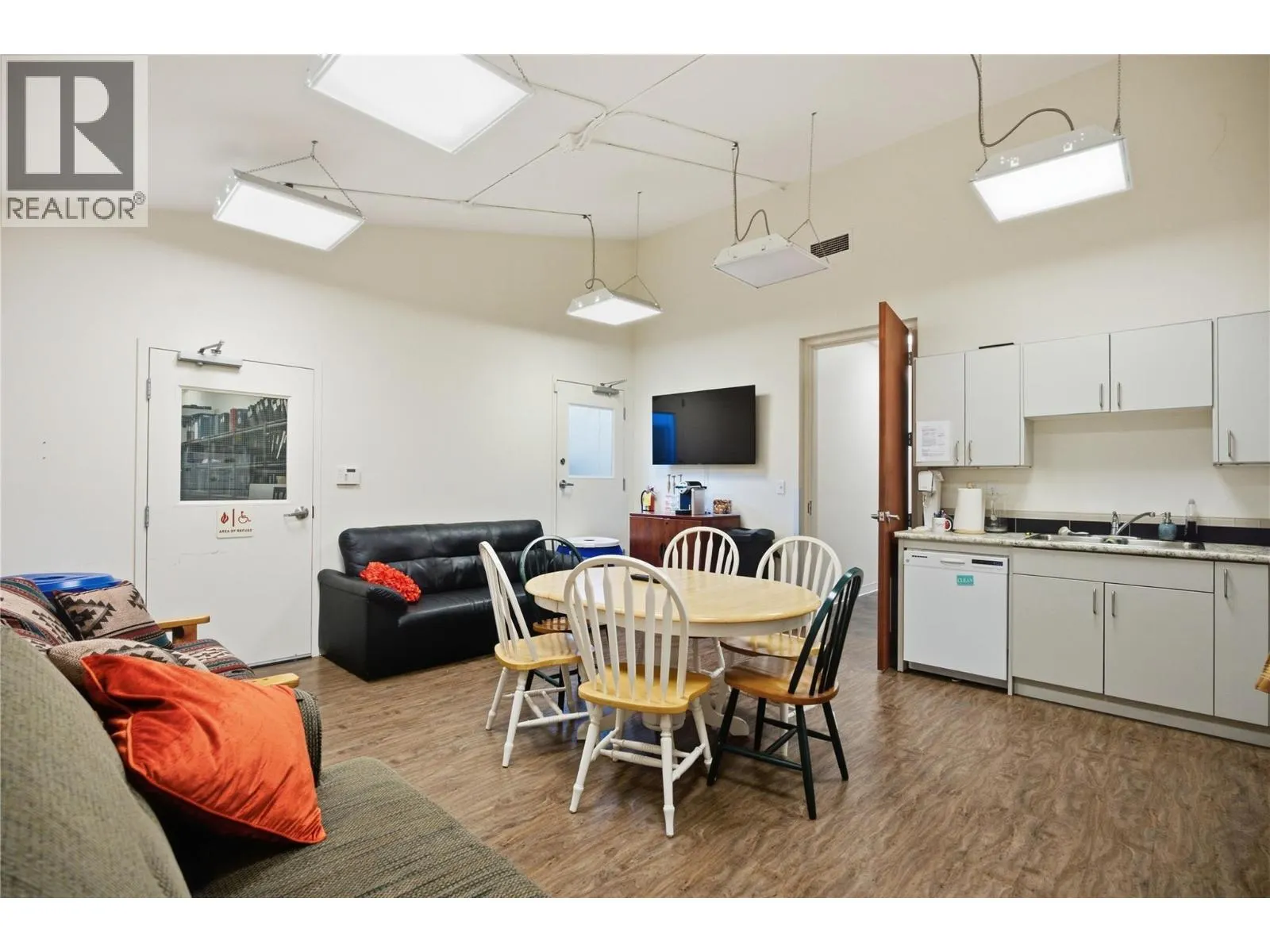 1370 Summit Drive Unit# B