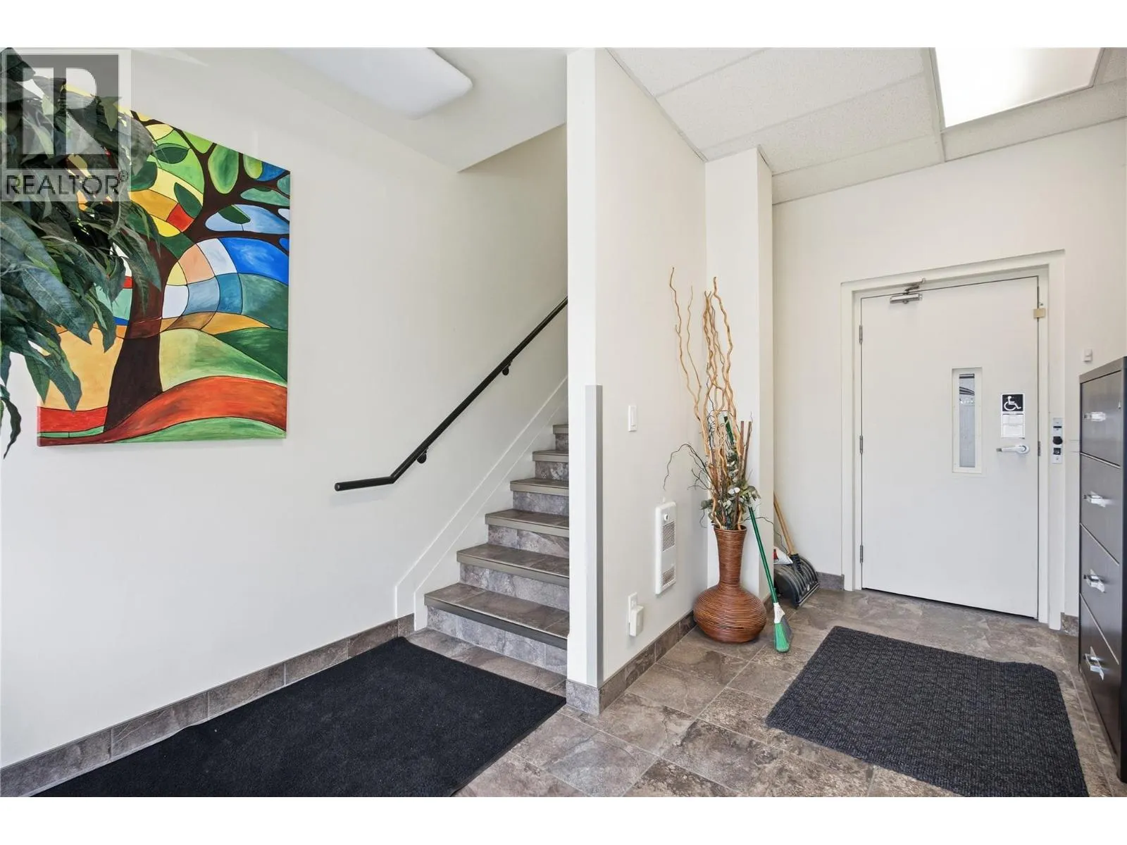1370 Summit Drive Unit# B