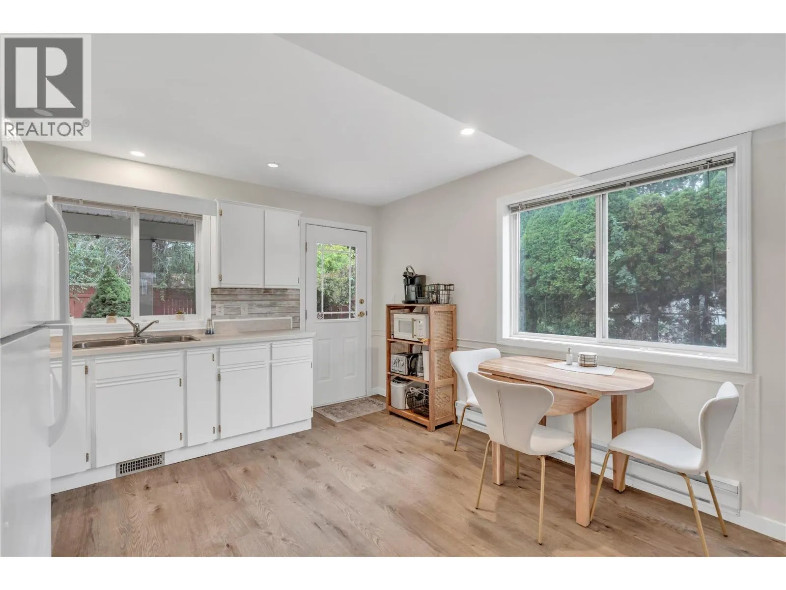 114 VANCOUVER Place