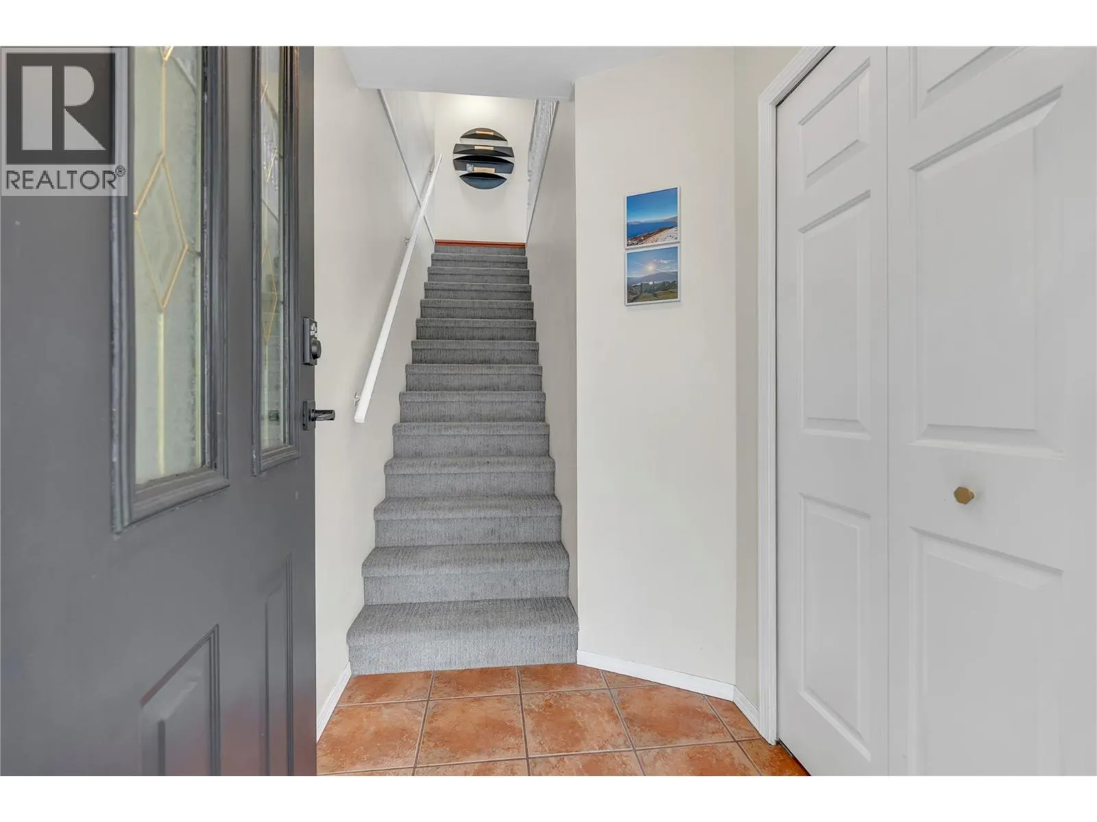 114 VANCOUVER Place