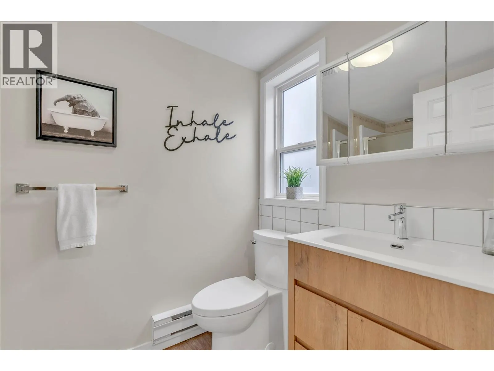 114 VANCOUVER Place