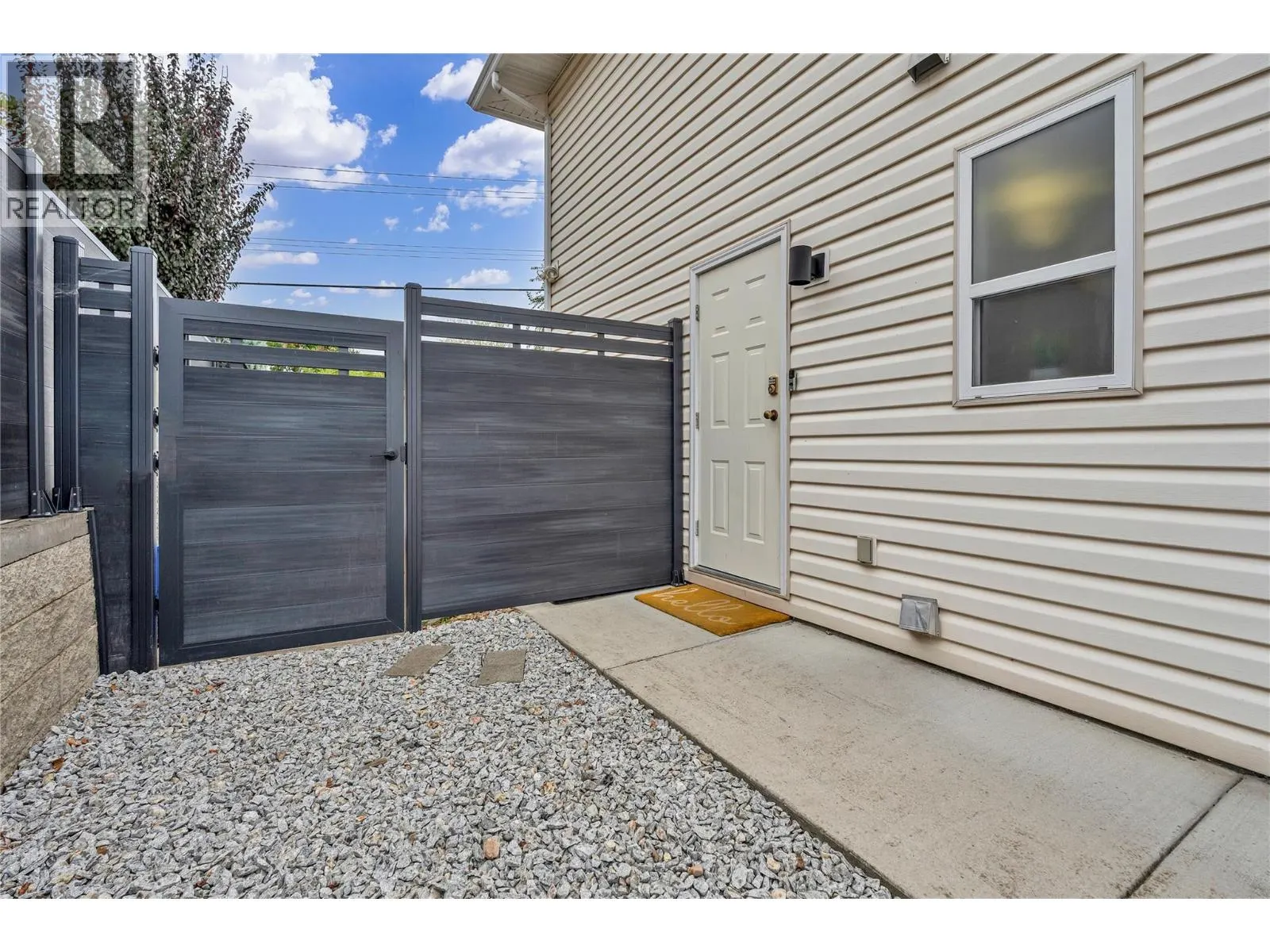 114 VANCOUVER Place