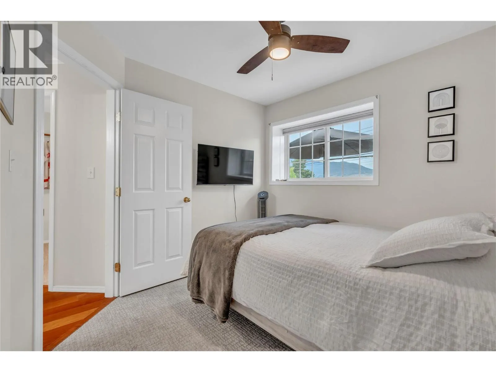 114 VANCOUVER Place