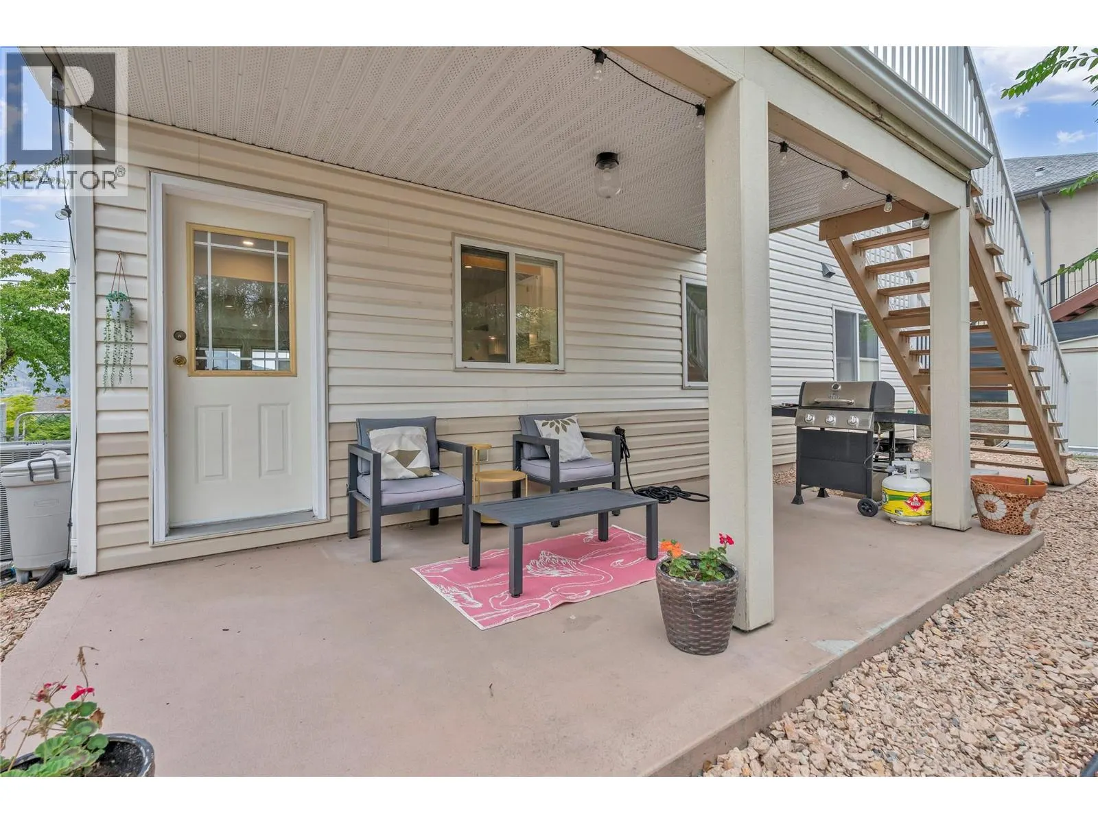 114 VANCOUVER Place